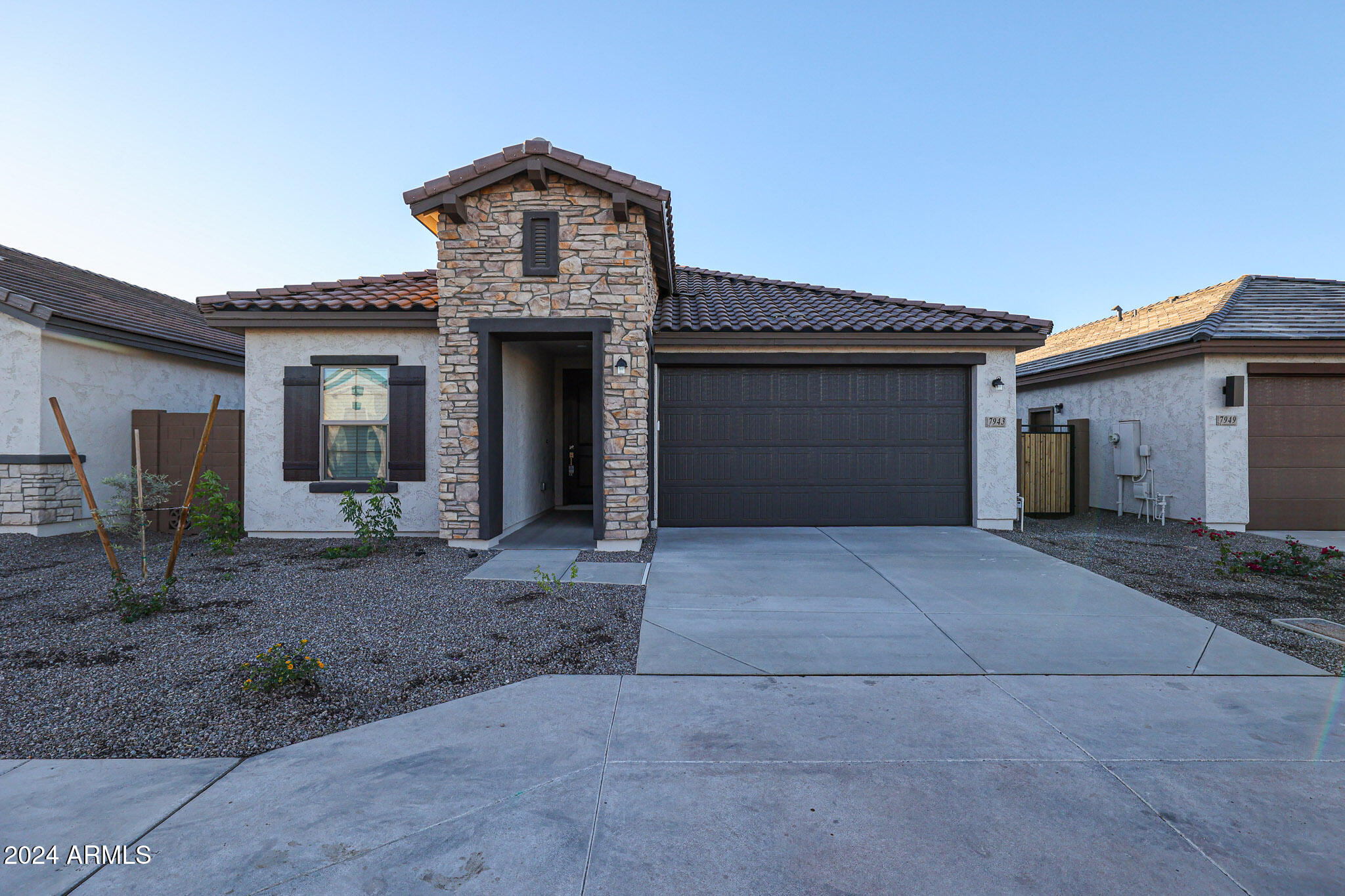 7943 W Frier Drive — photo
