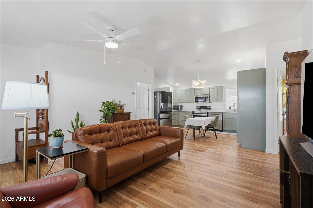 2121 N Center Street Unit 5 — photo