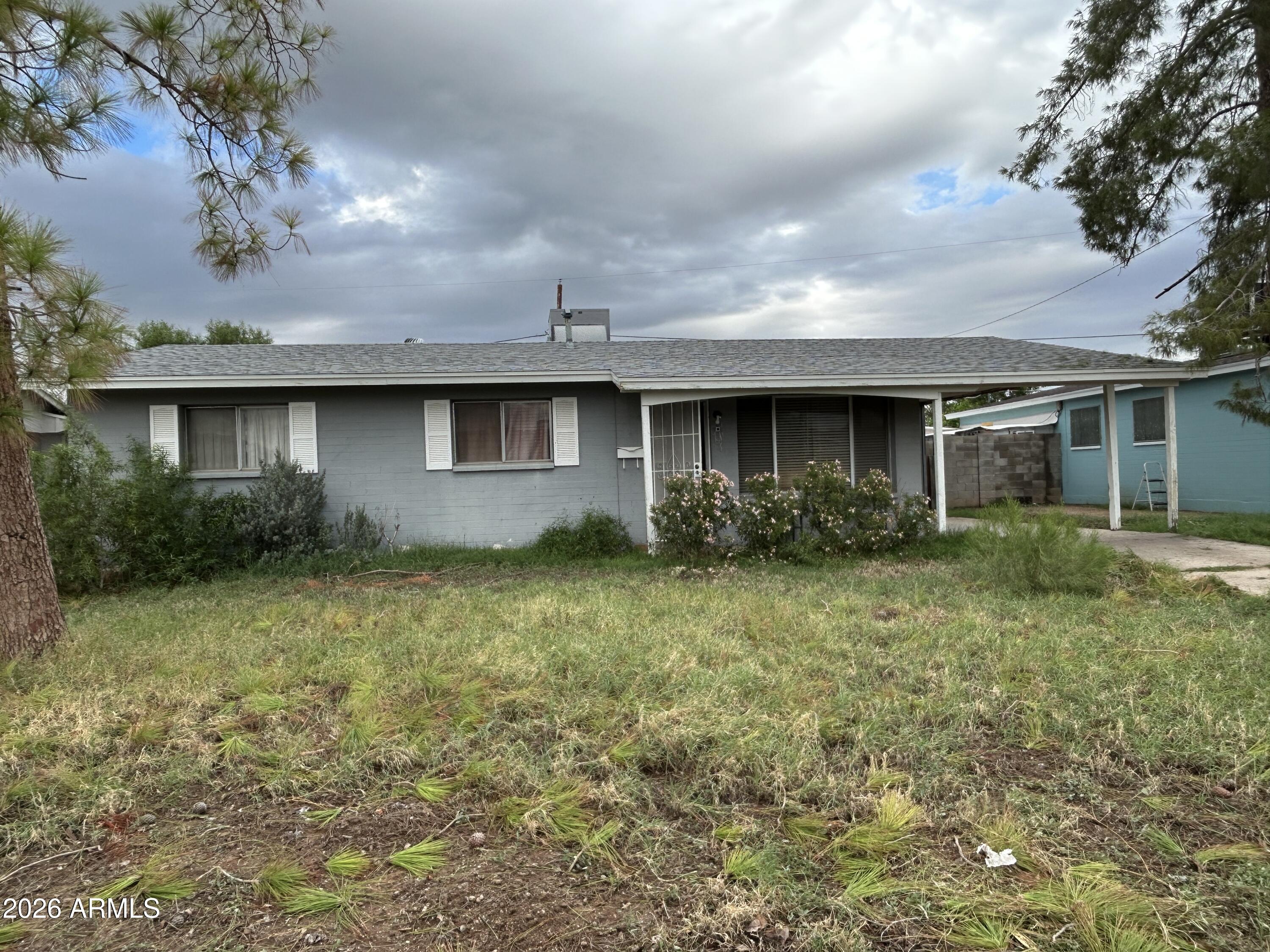 2212 W Poinsettia Drive — photo