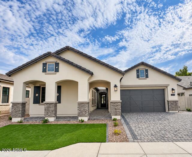 3049 E Evergreen Street — photo