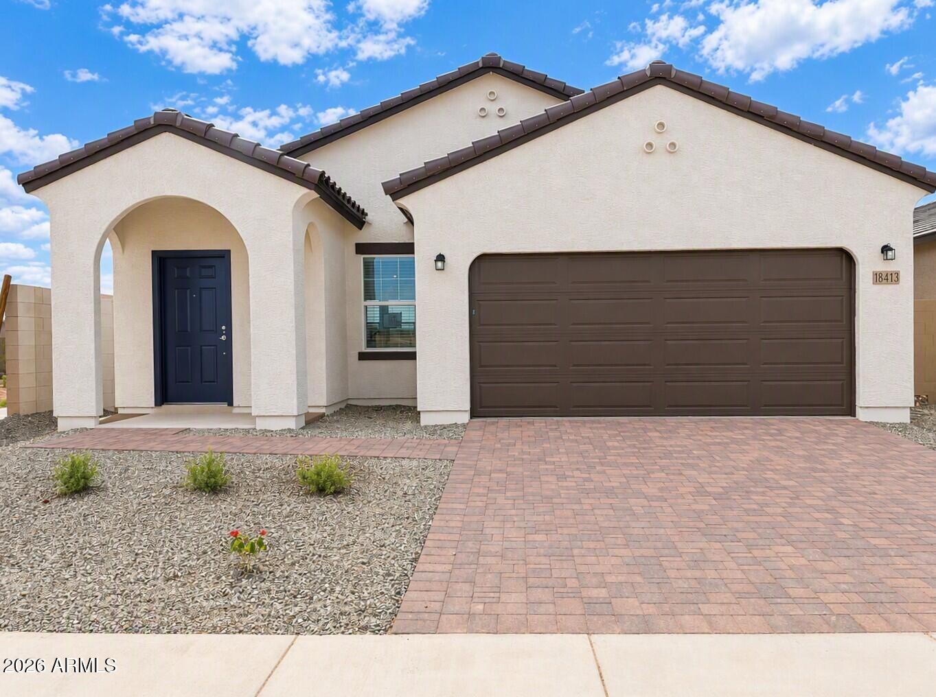 18413 W Buchanan Street — photo
