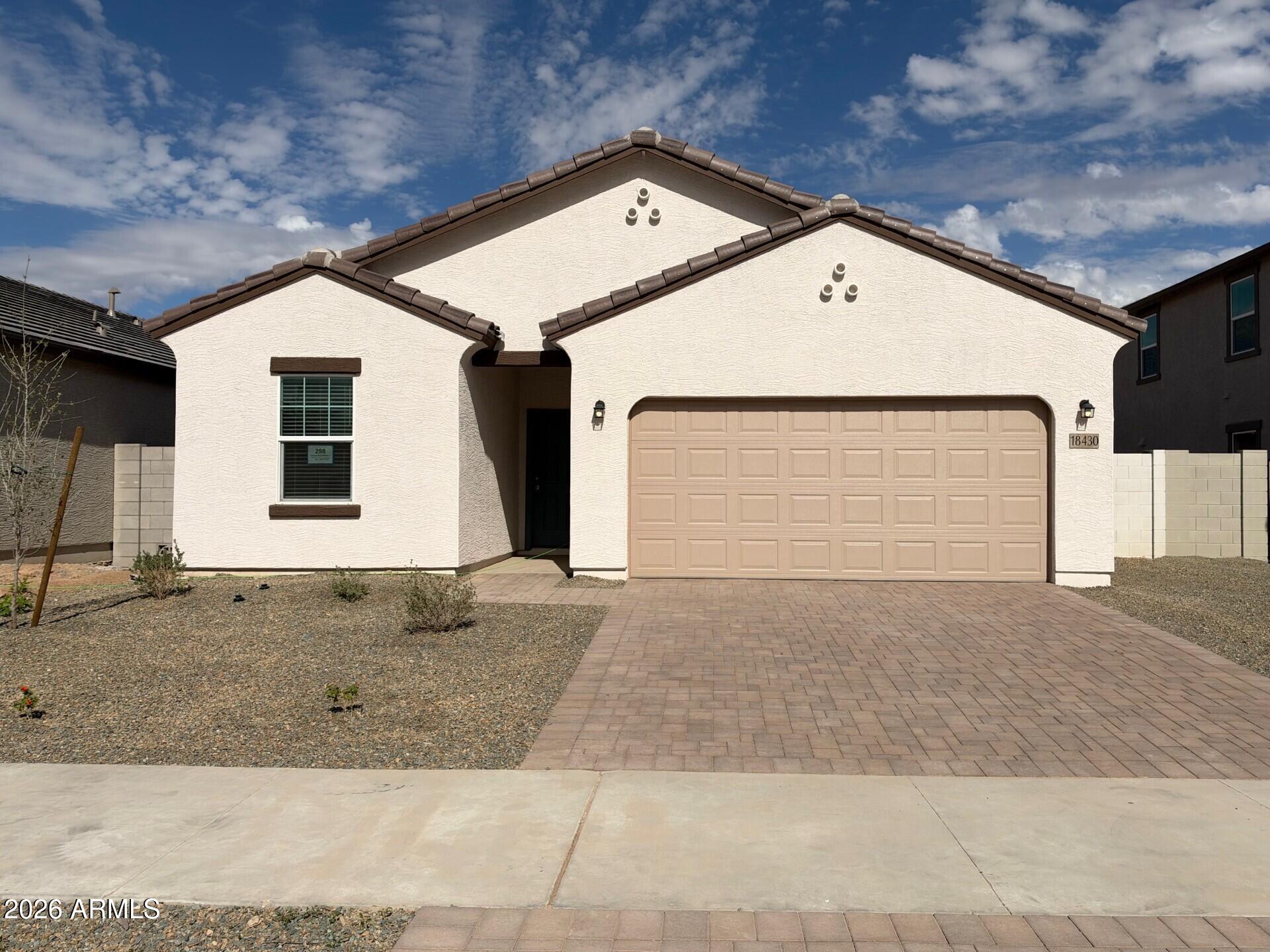 18421 W Buchanan Street — photo