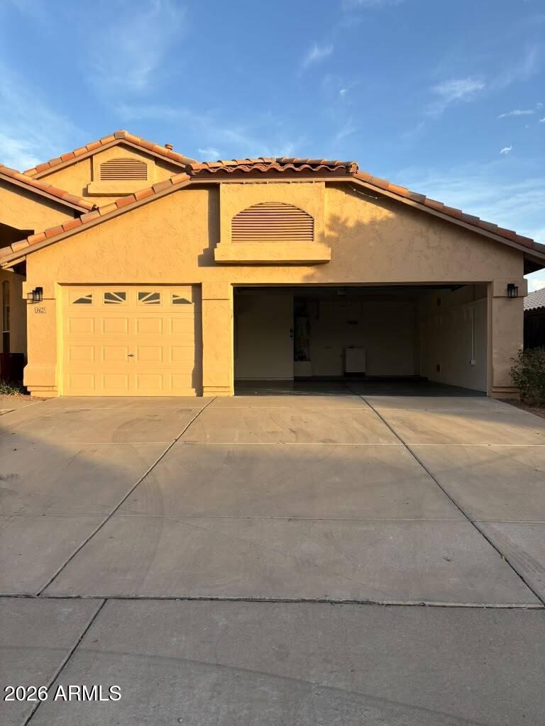 9621 W Potter Drive — photo