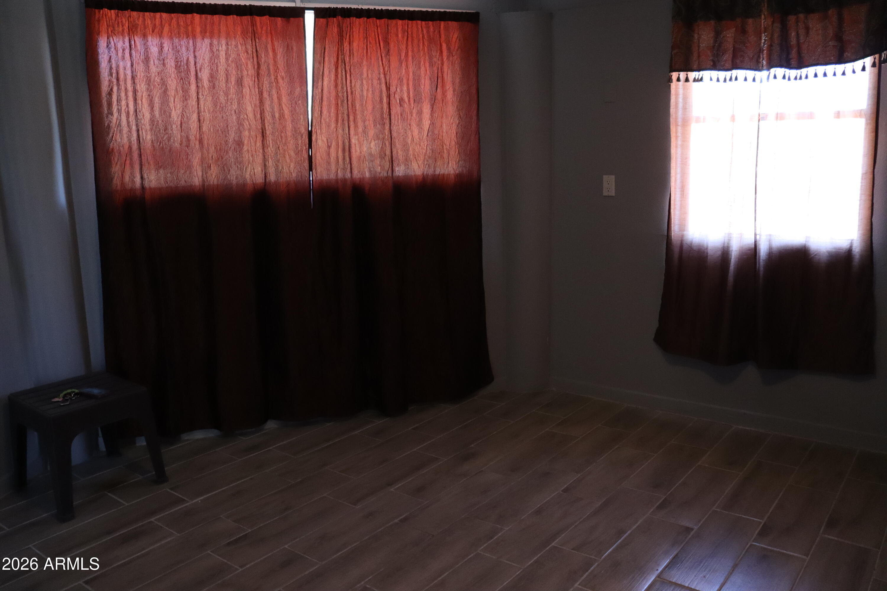4333 W Carver Road — photo