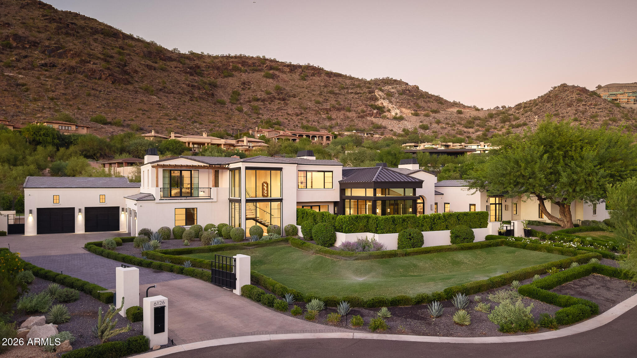 6126 E Joshua Tree Lane — photo