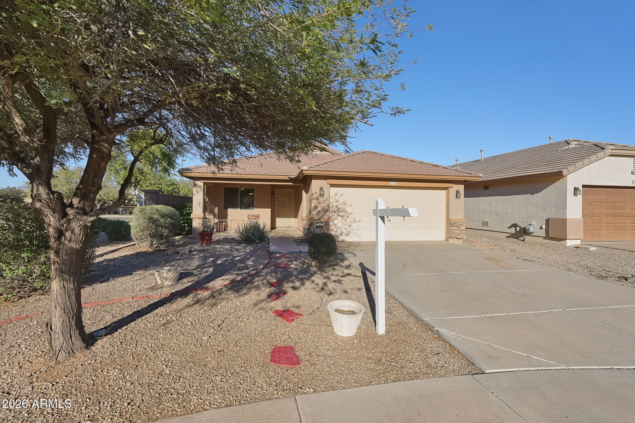 1872 W Desert Canyon Drive — photo