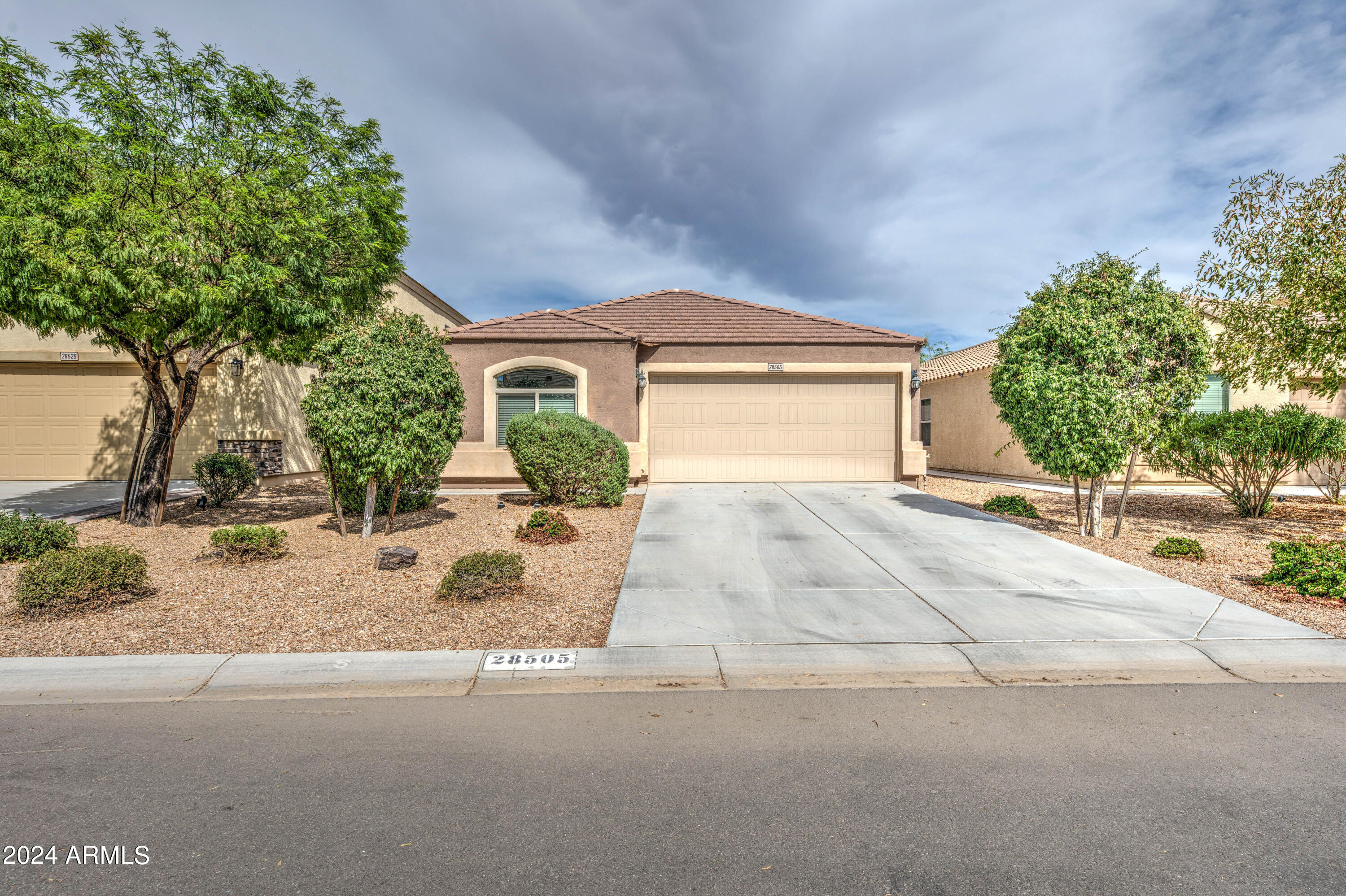 28505 N Moonstone Way — photo