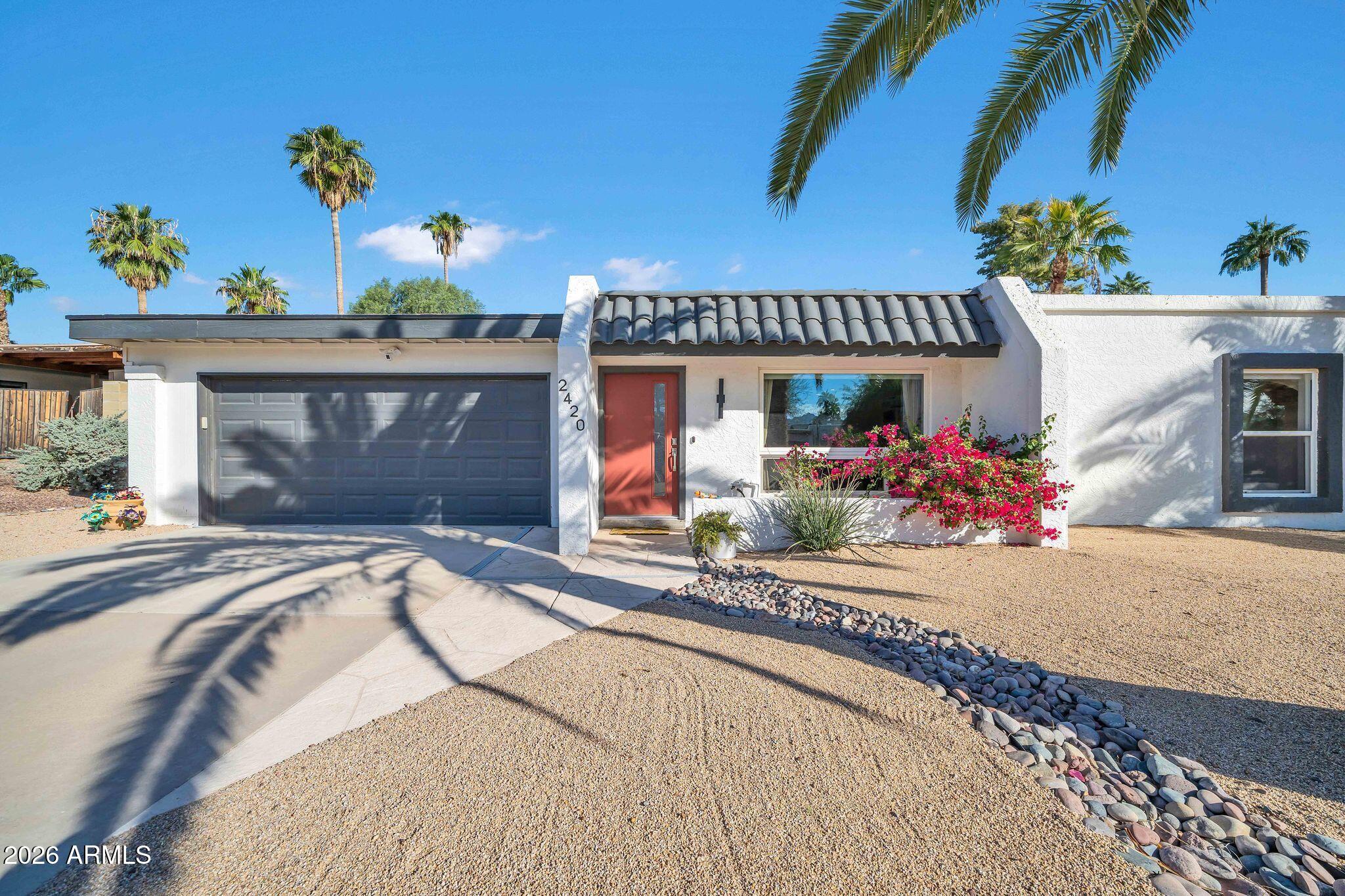 2420 E Shangri La Road — photo
