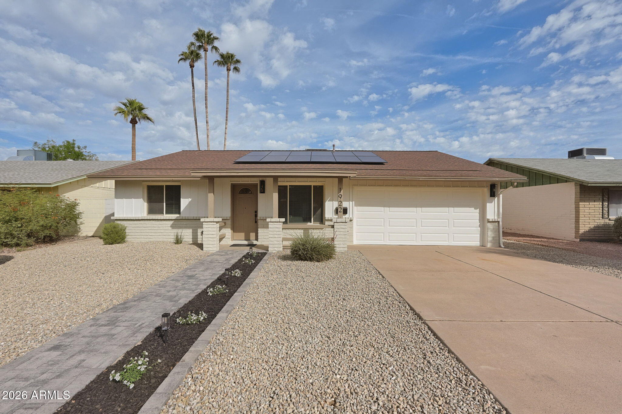 1922 E Harvard Drive — photo