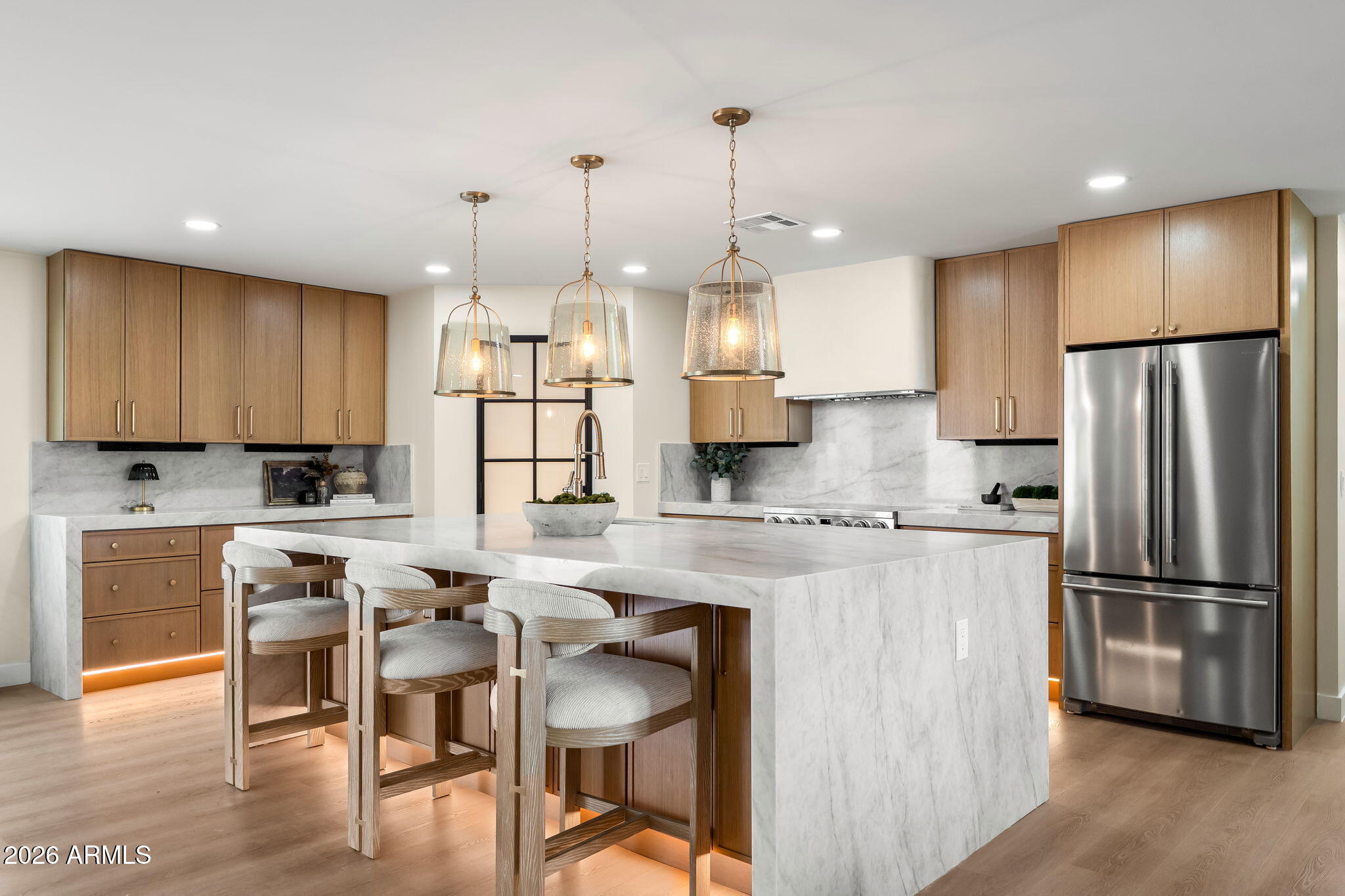 5910 E Claire Drive — photo