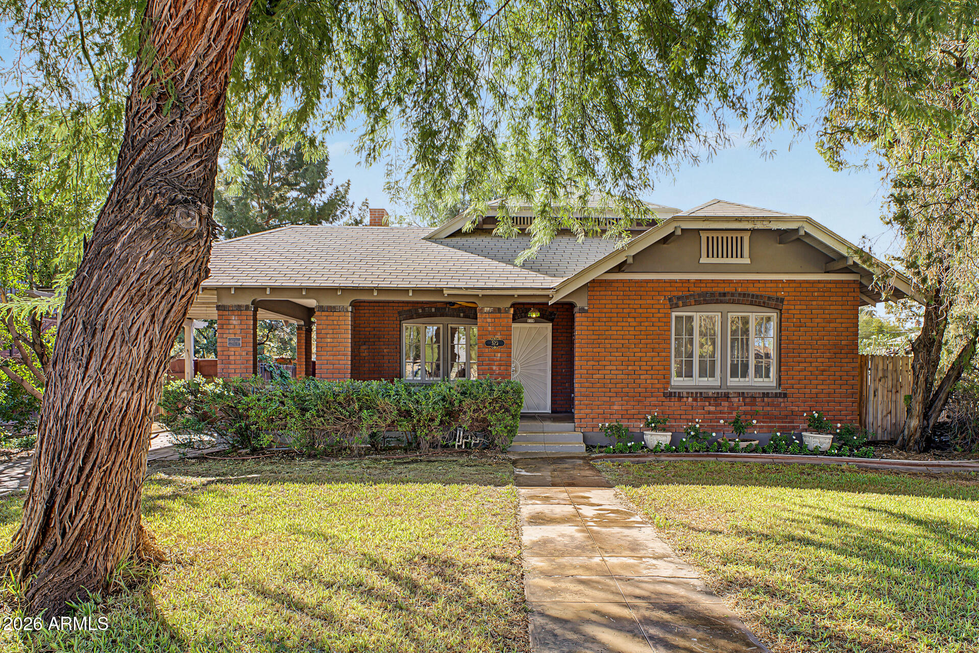 523 W Willetta Street — photo