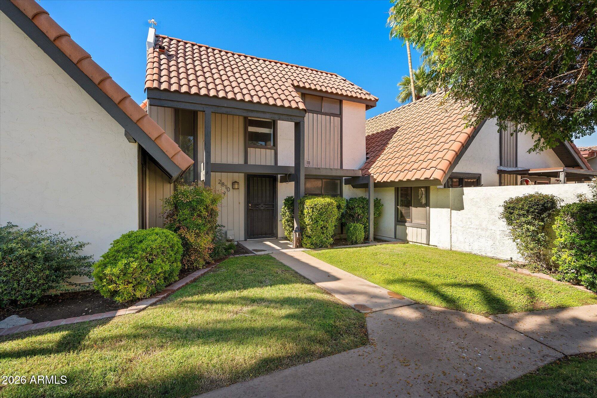 2810 E Glenrosa Avenue Unit 9 — photo