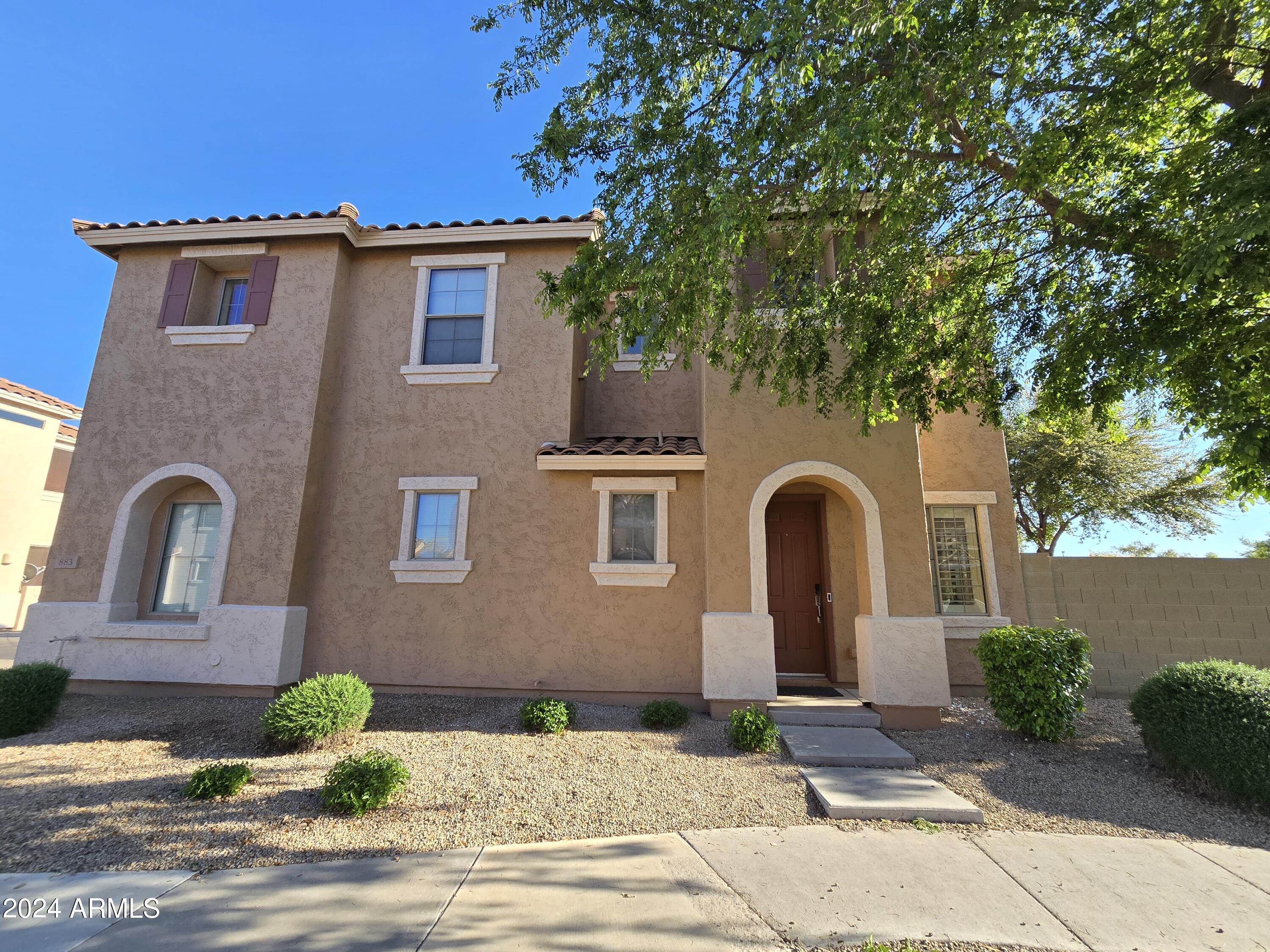 883 E Devon Road — photo