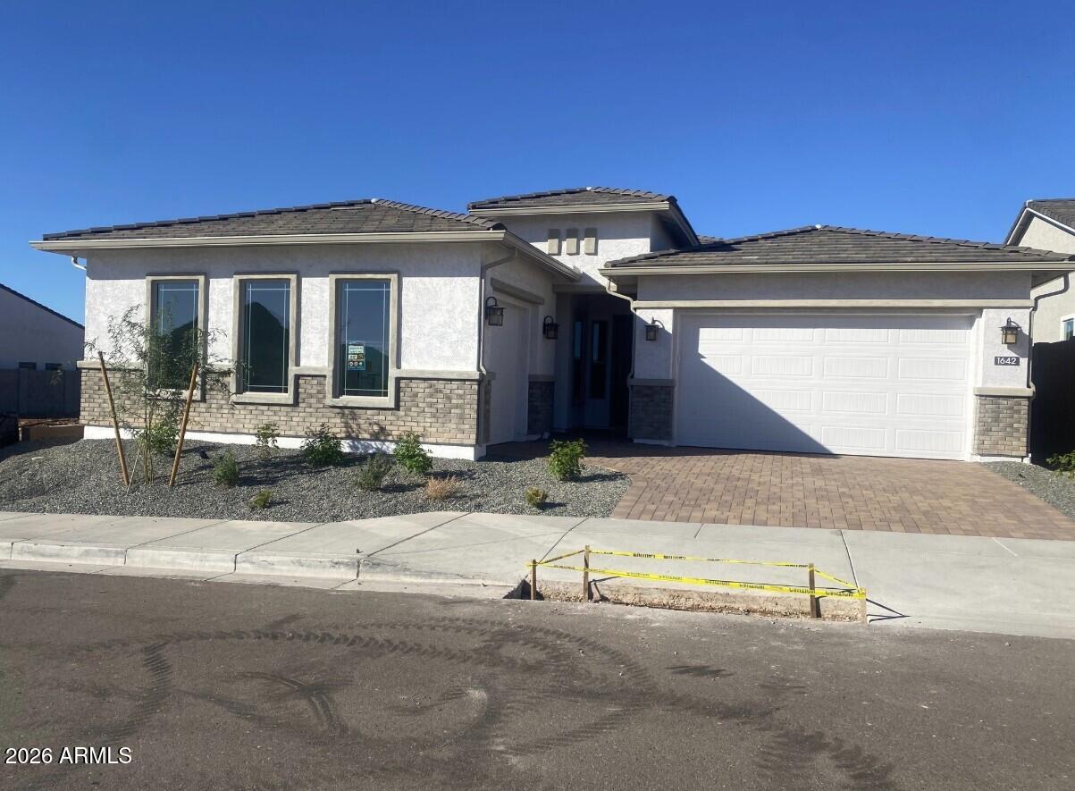 1642 E Caleb Road — photo