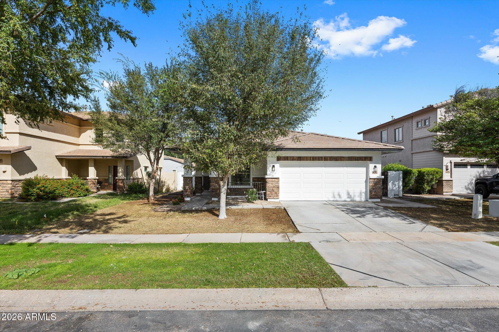 4246 E Cotton Court — photo