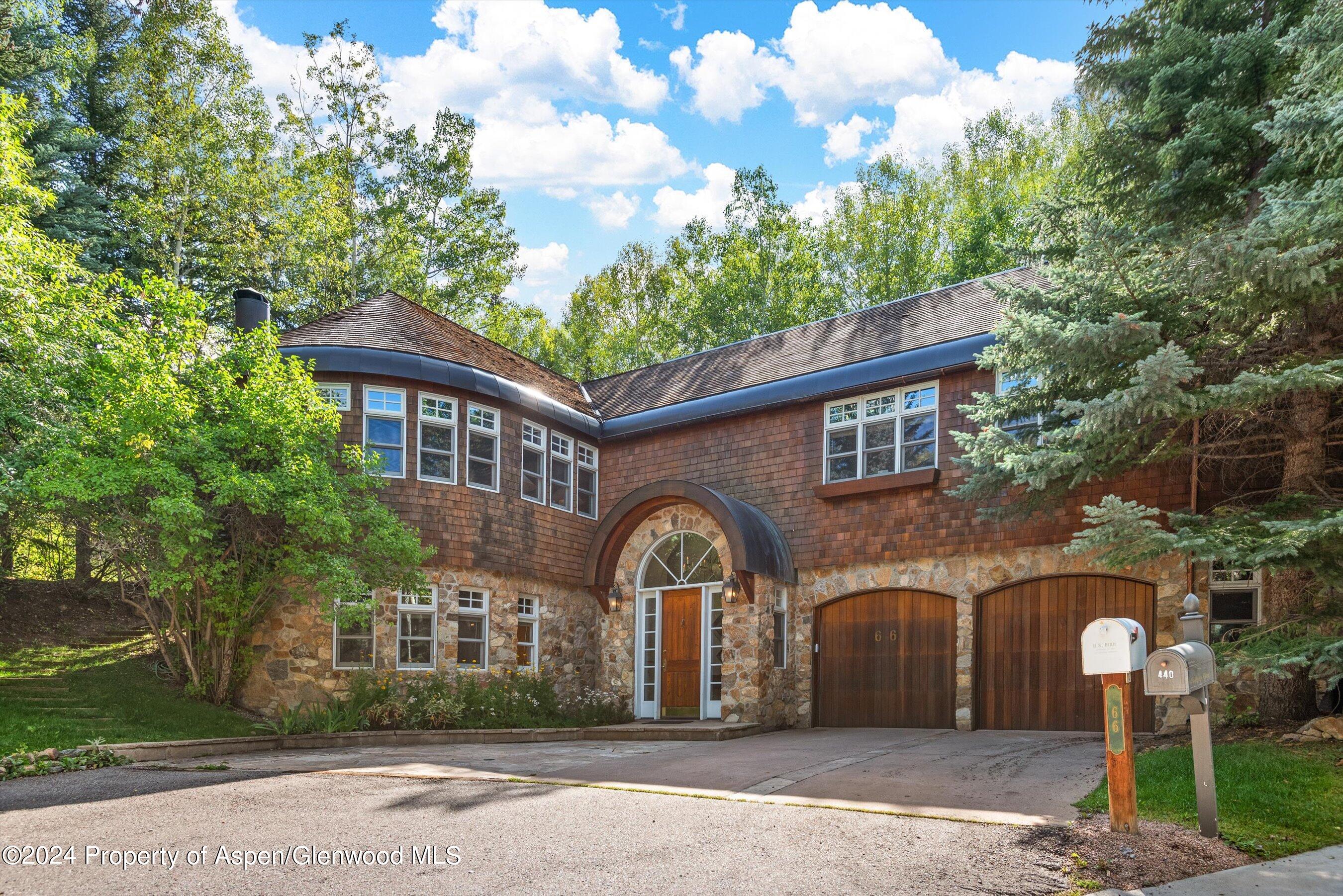 66 Alpine Court — photo