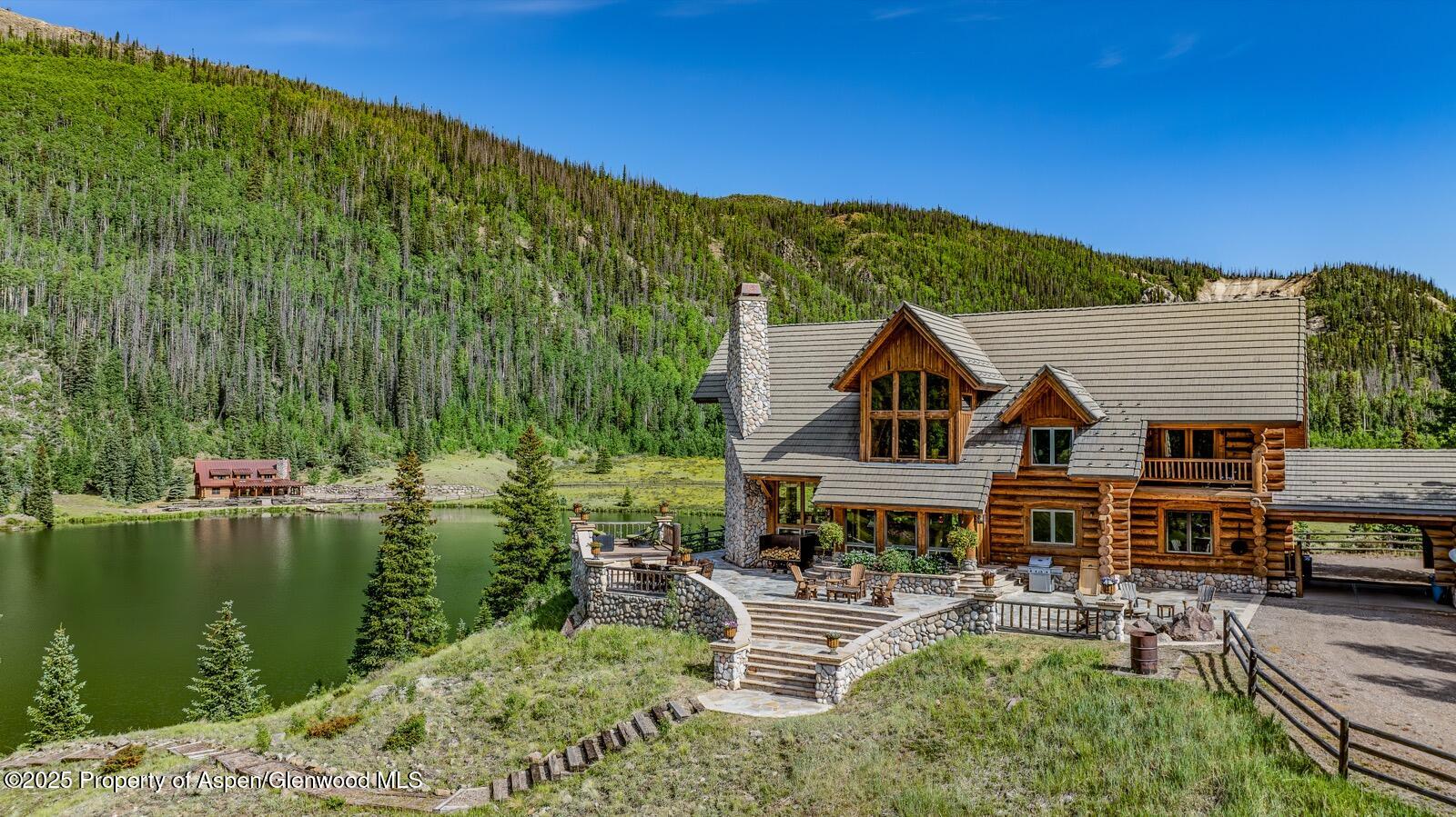 2418 Usfs Rd 526 — photo