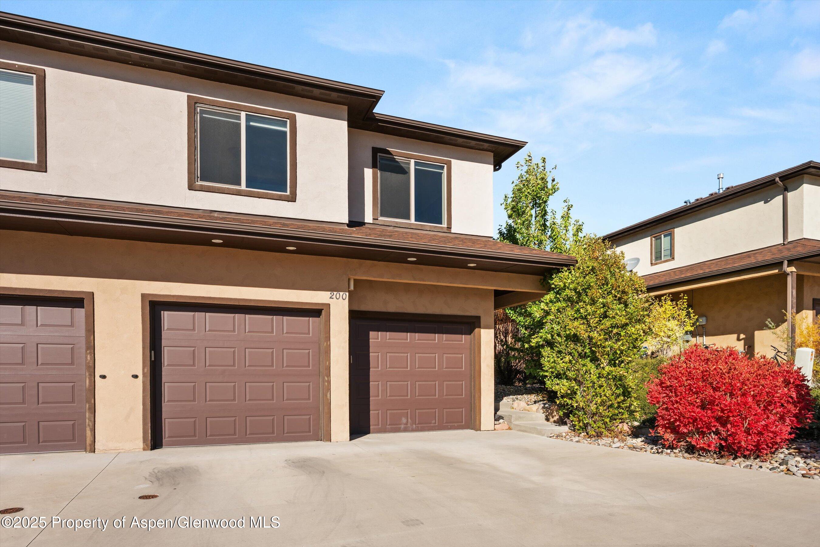 200 Castle Ridge Drive — photo