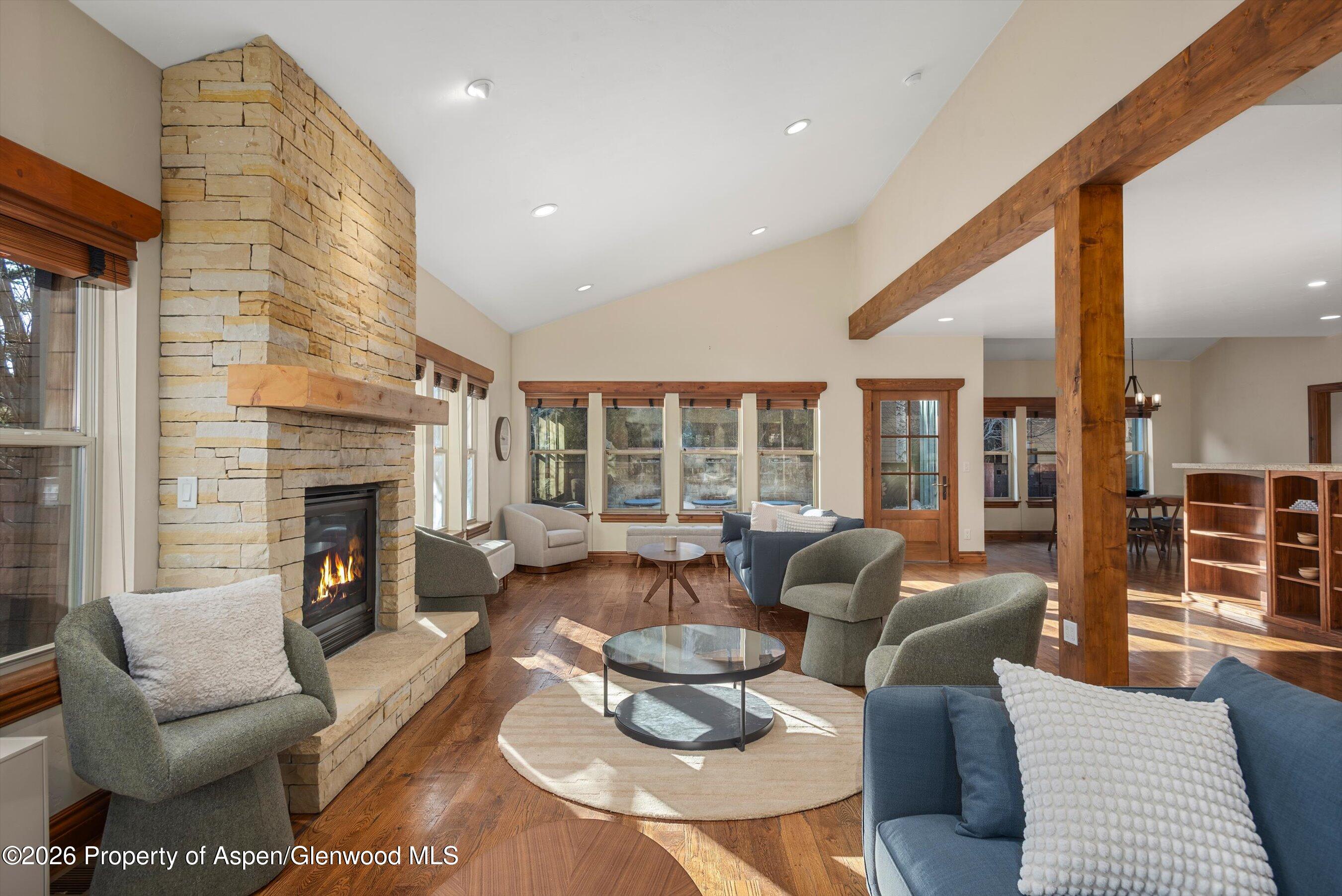 225 Juniper Court — photo