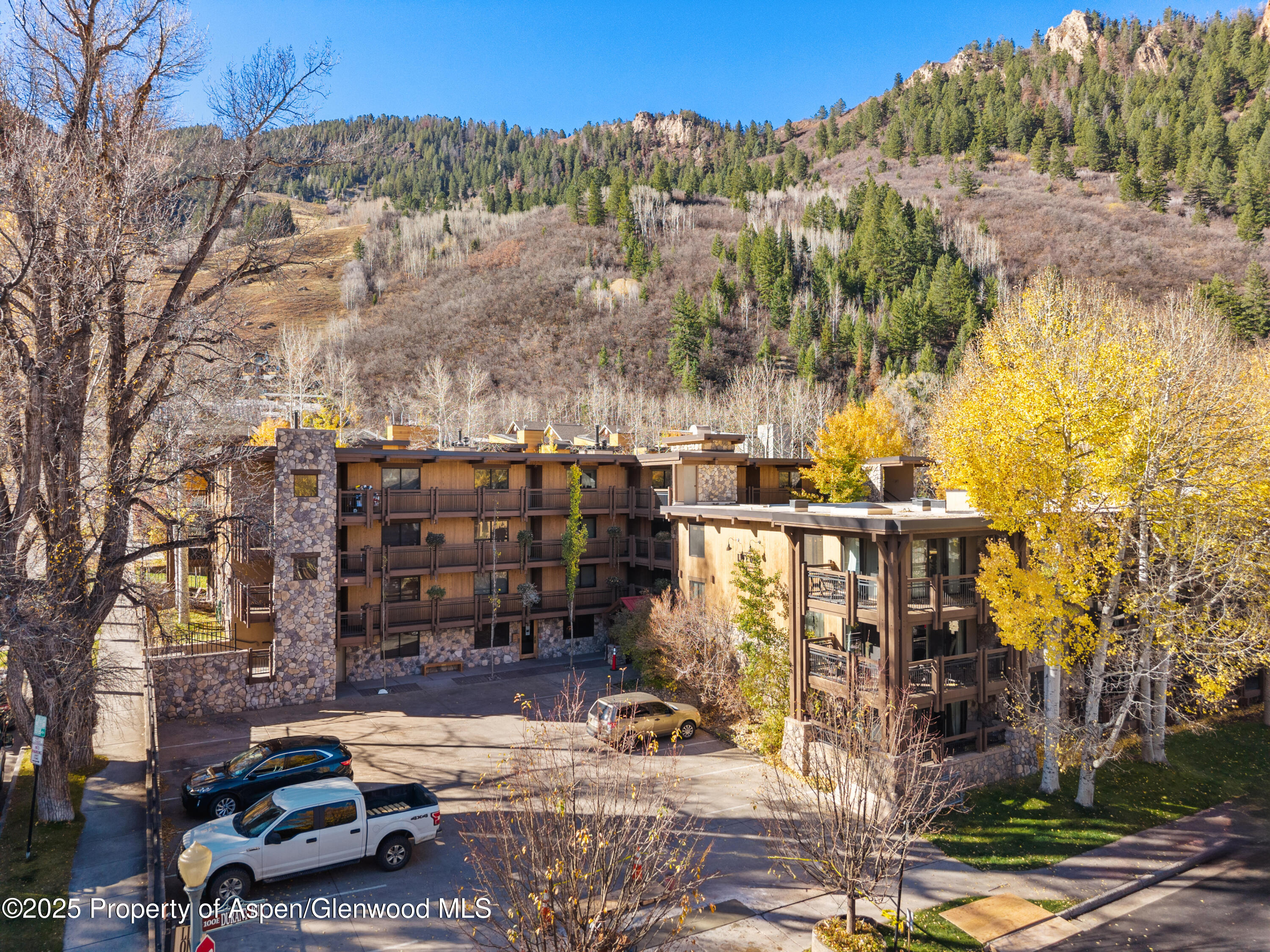 131 E Durant Avenue 202 — photo