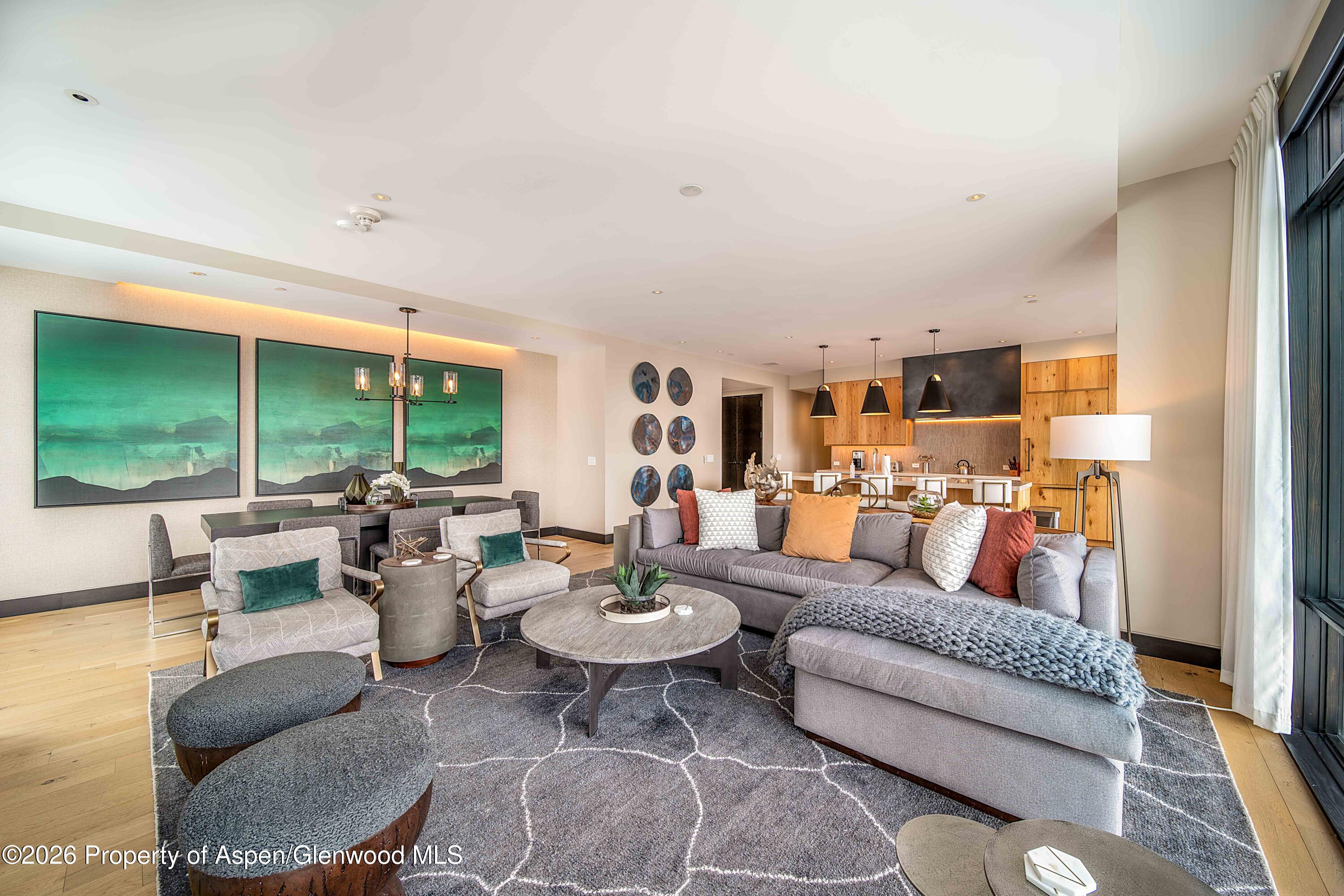 77 Wood Road 407-01 — photo