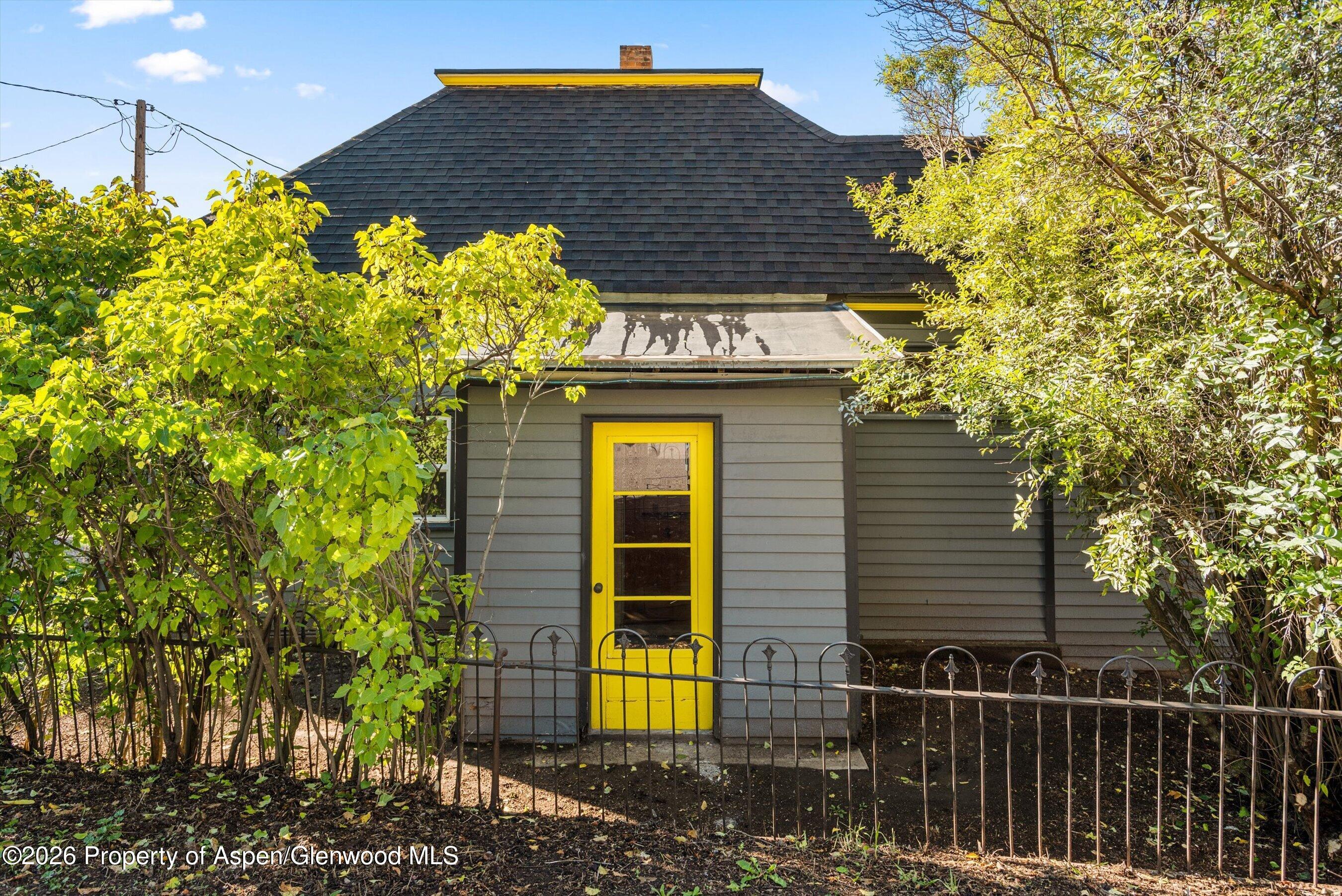 235 E Homestead Drive — photo