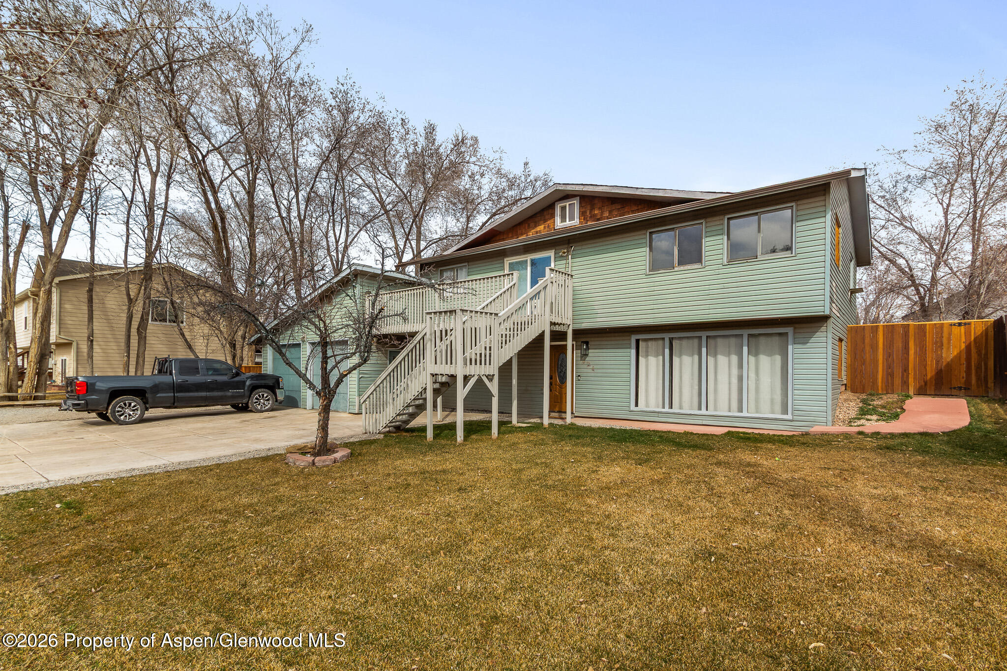 824 W 5th Street — photo
