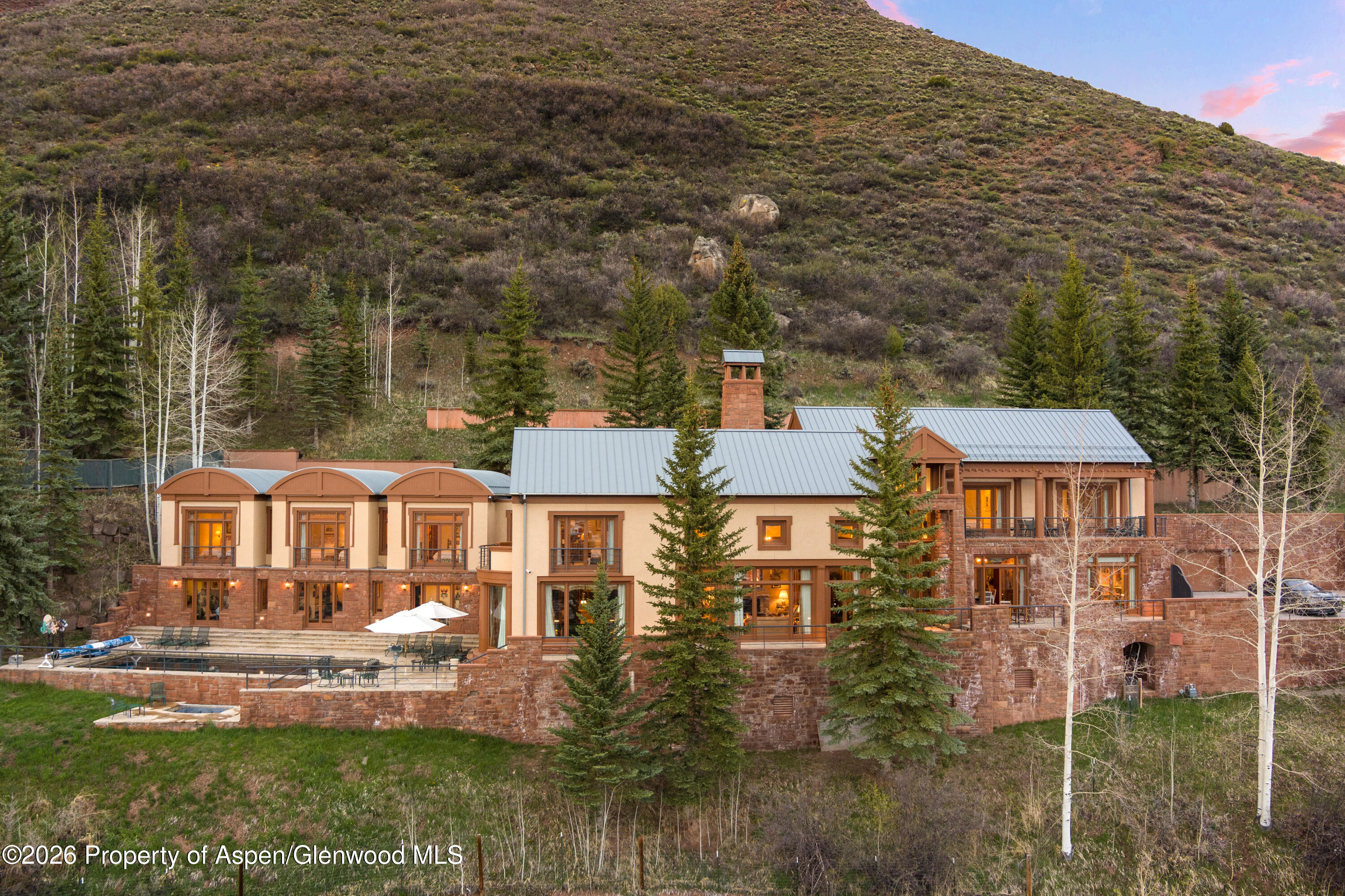 2131 Red Mountain Road — photo