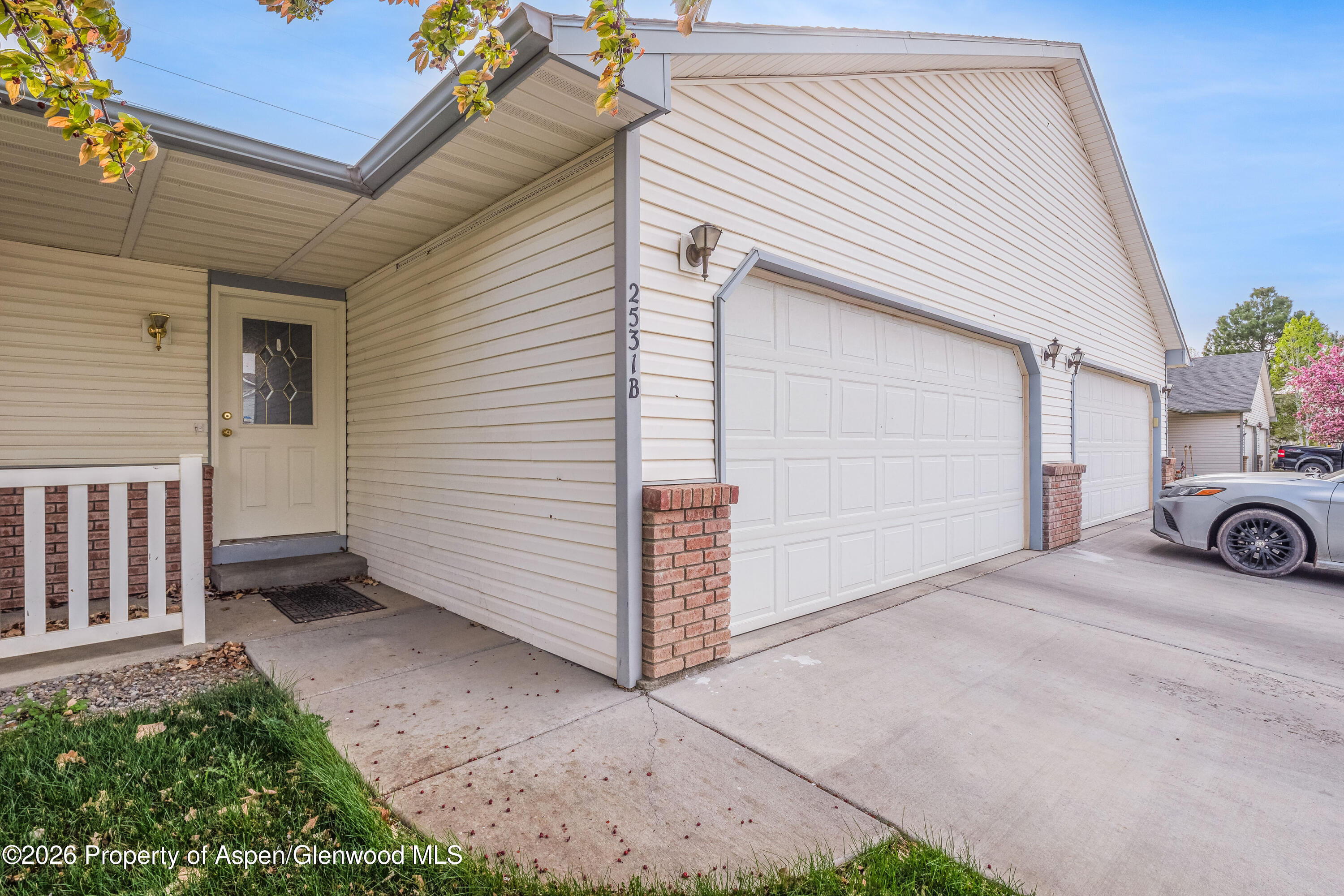 2531 Shetland Court B — photo