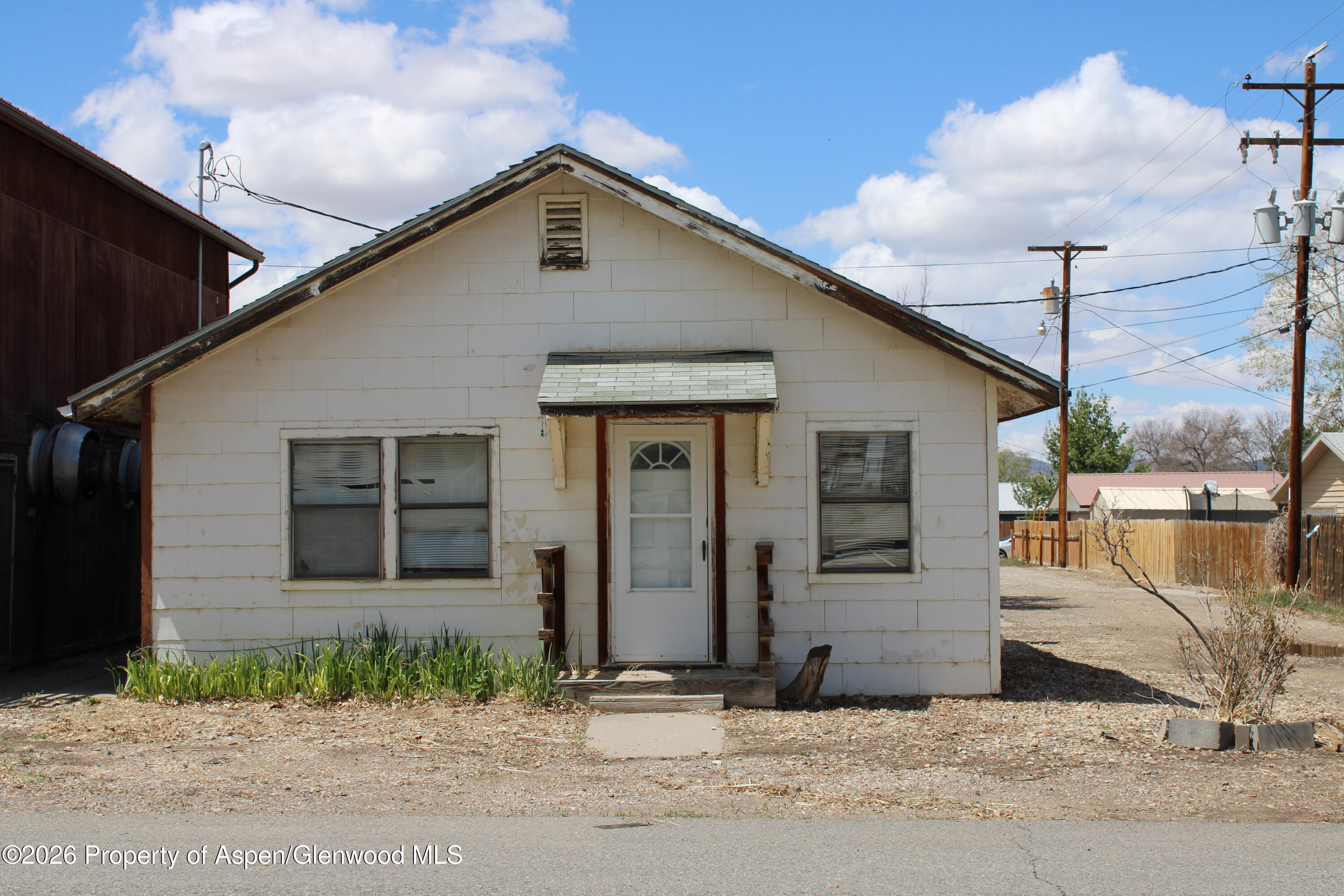 302 W Main Street — photo