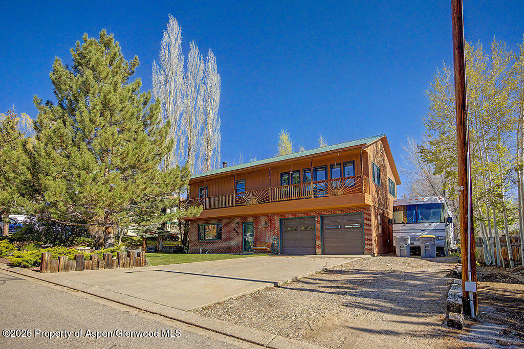 431 Clover Circle — photo