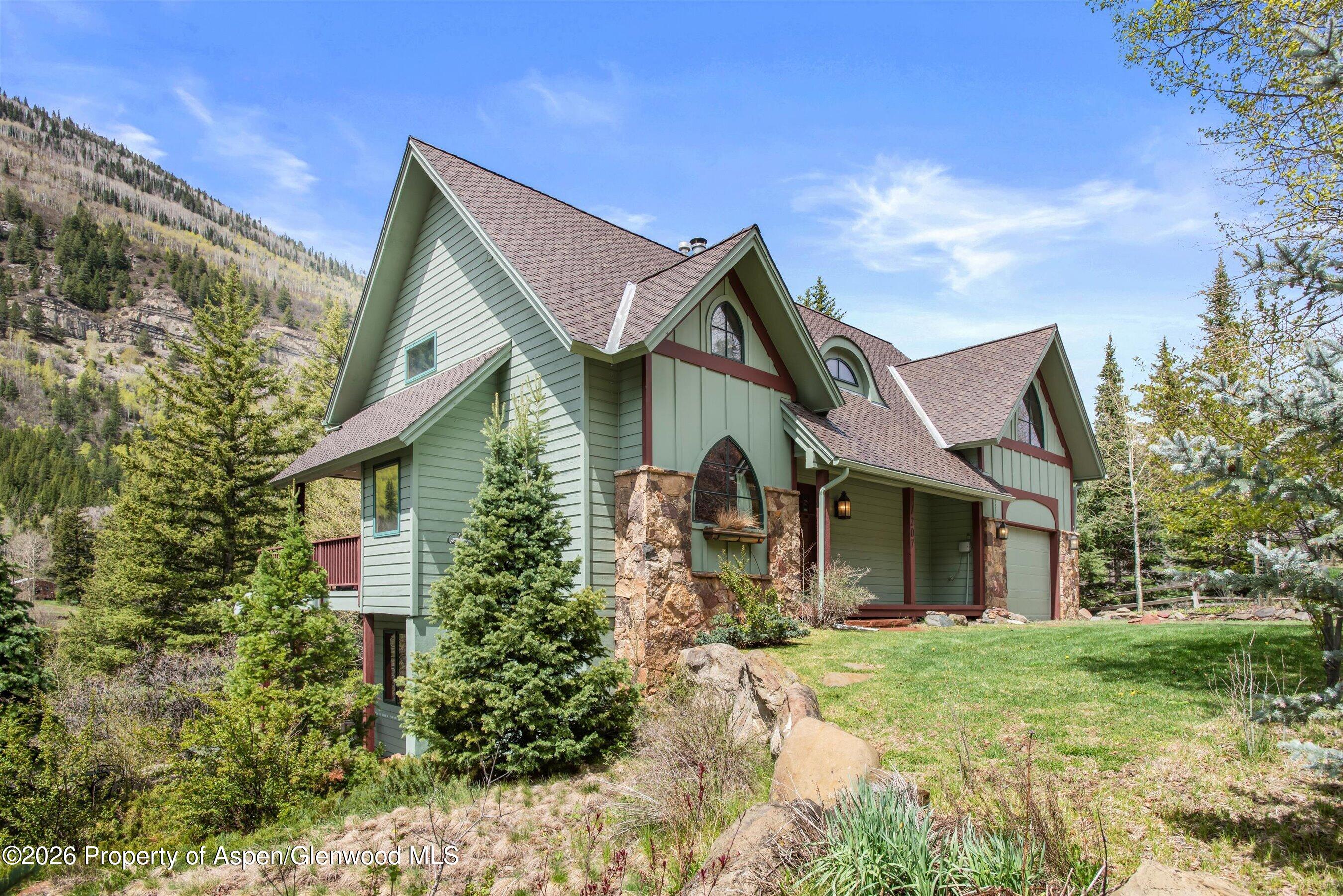 1207 Evergreen Lane — photo