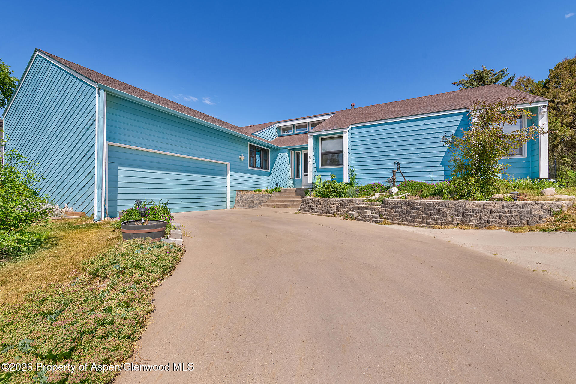 1410 Dogwood Drive — photo