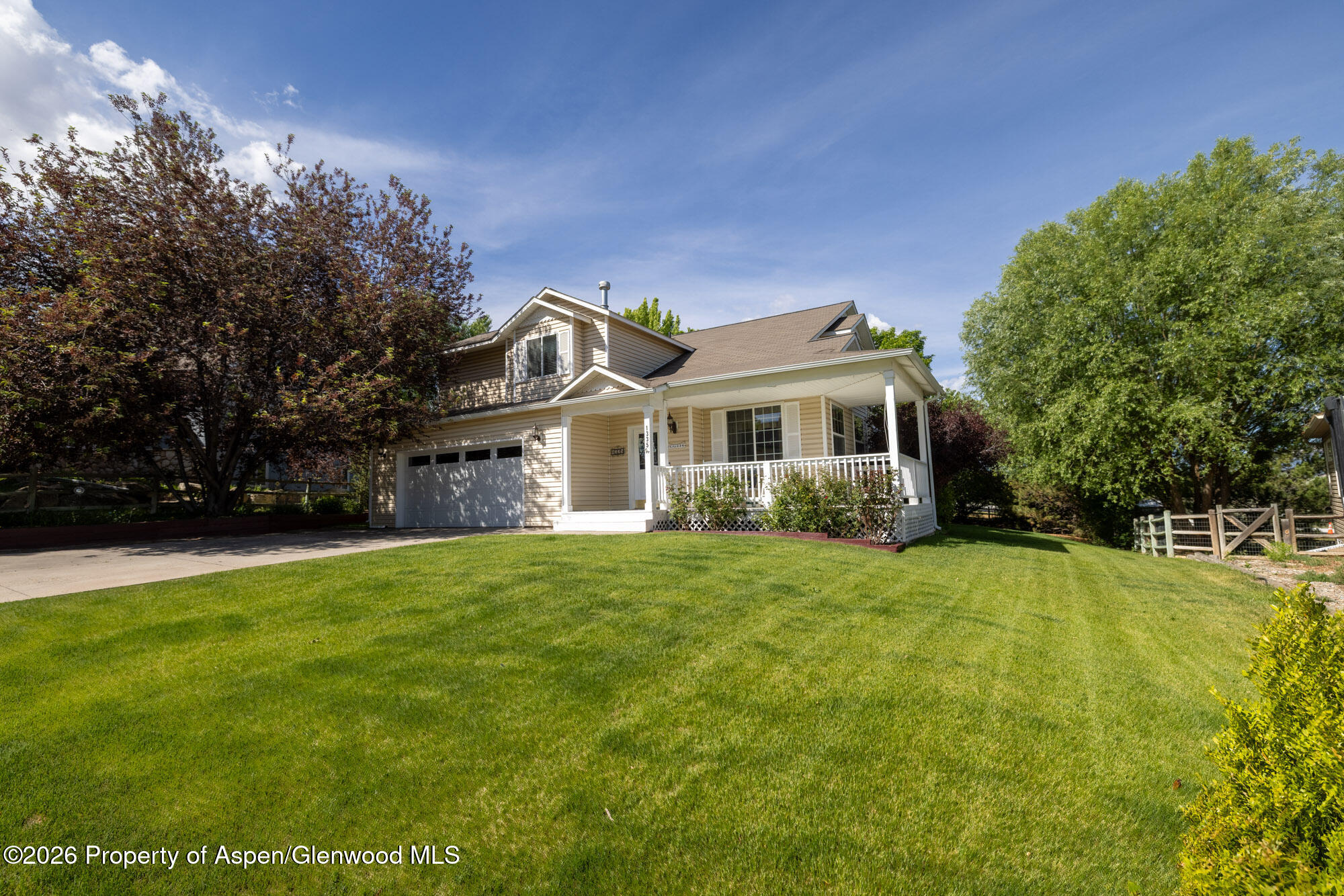 1335 Firethorn Drive — photo