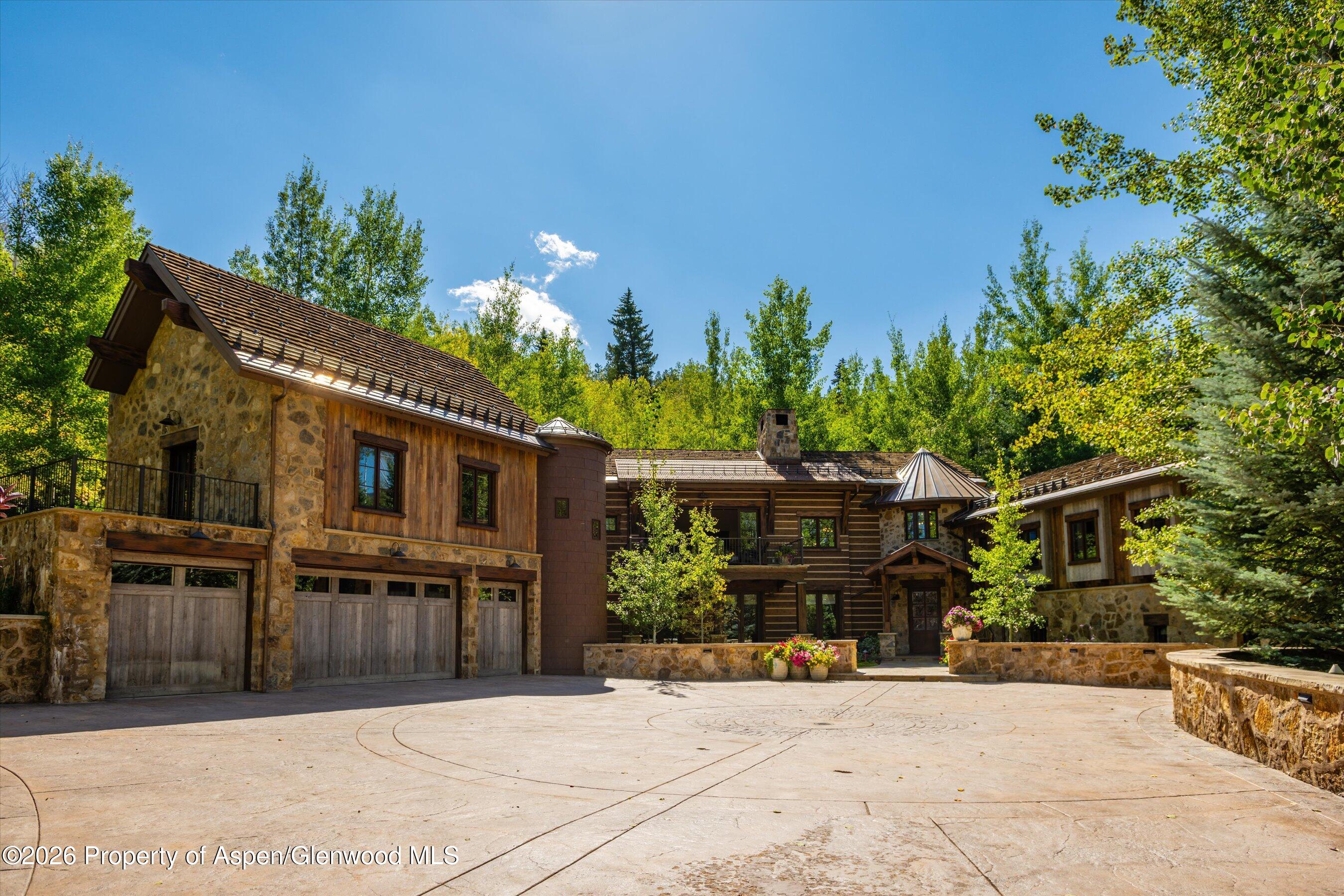 163 Spruce Ridge Lane — photo