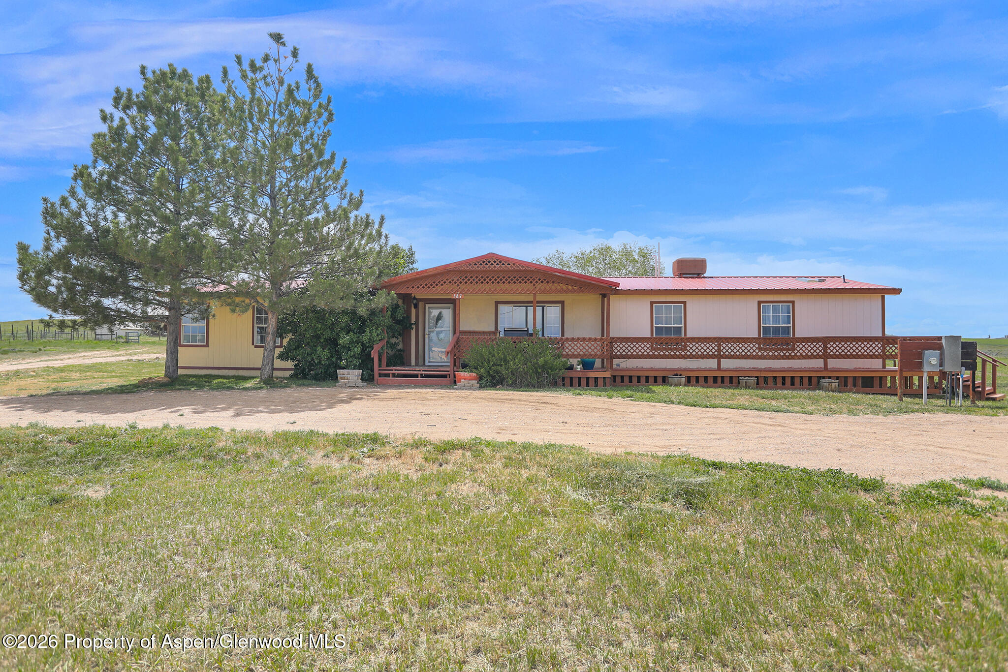 587 Roberts Road — photo