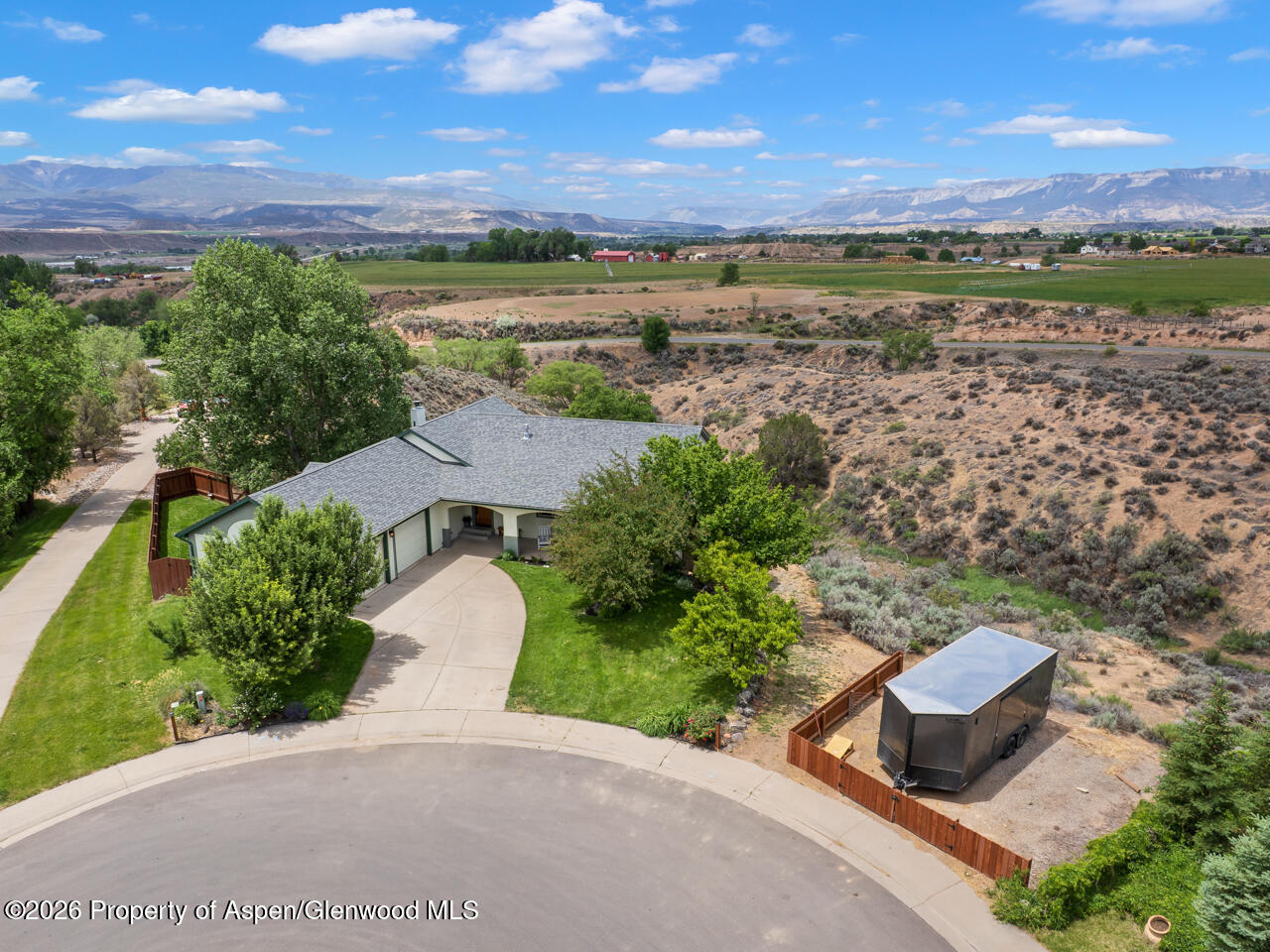433 Eagles View Court — photo