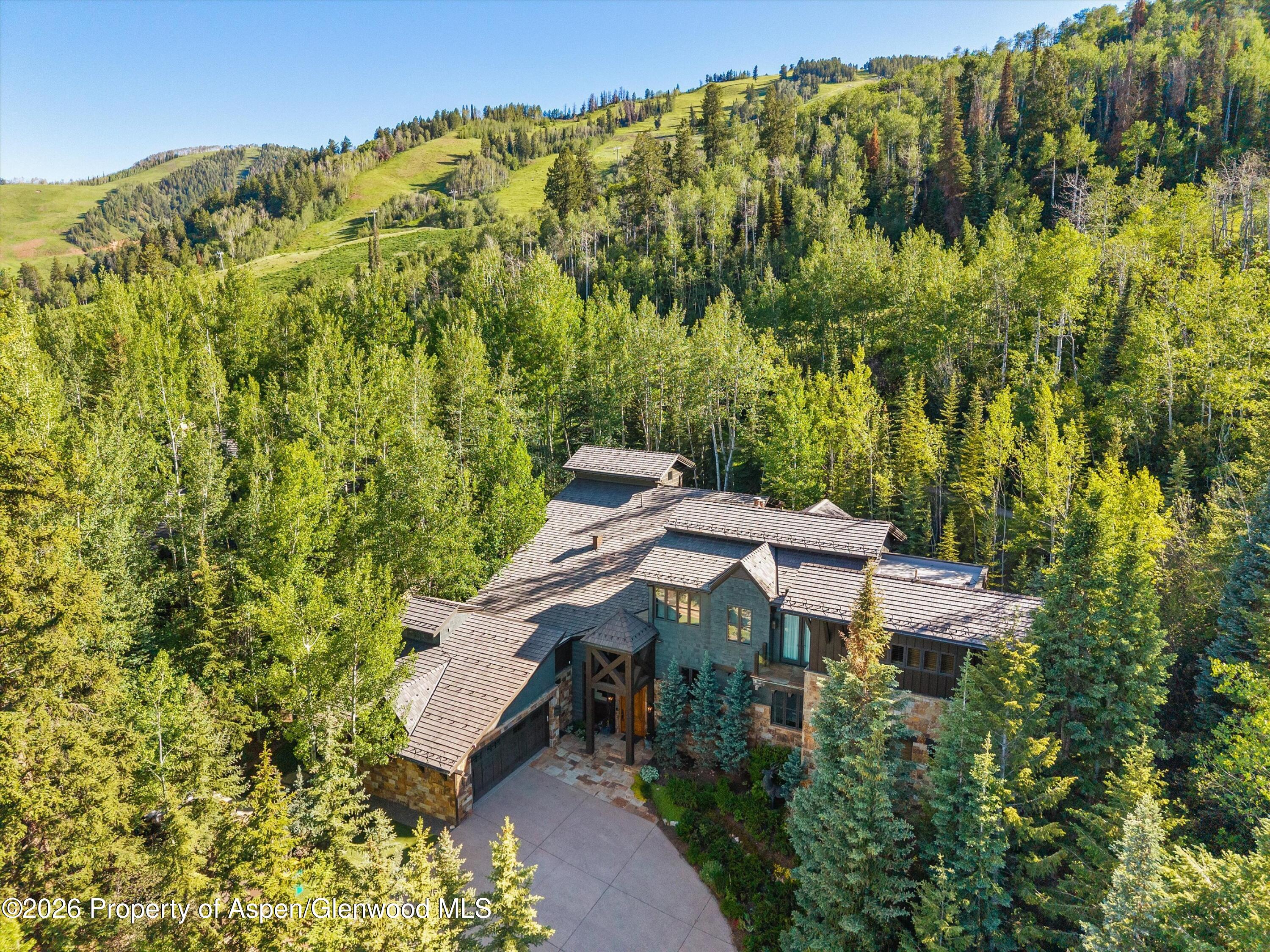 386 Pfister Drive — photo