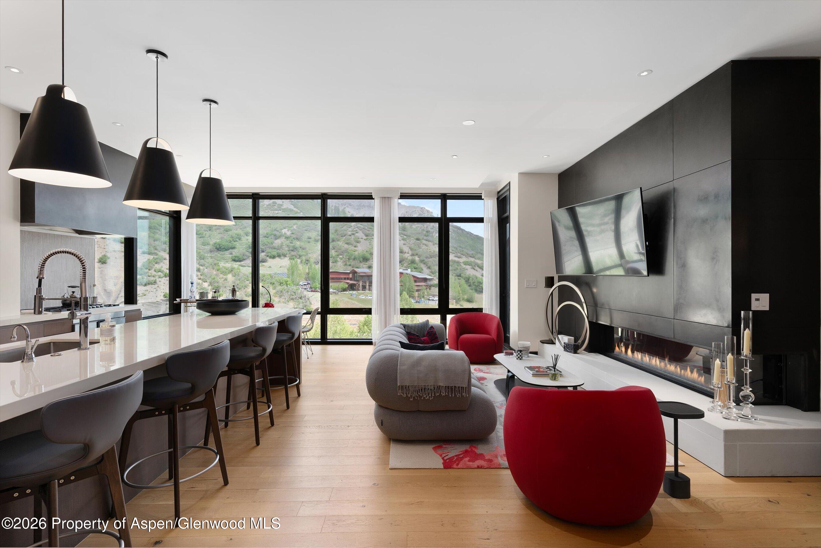 45 Wood Road 401 — photo