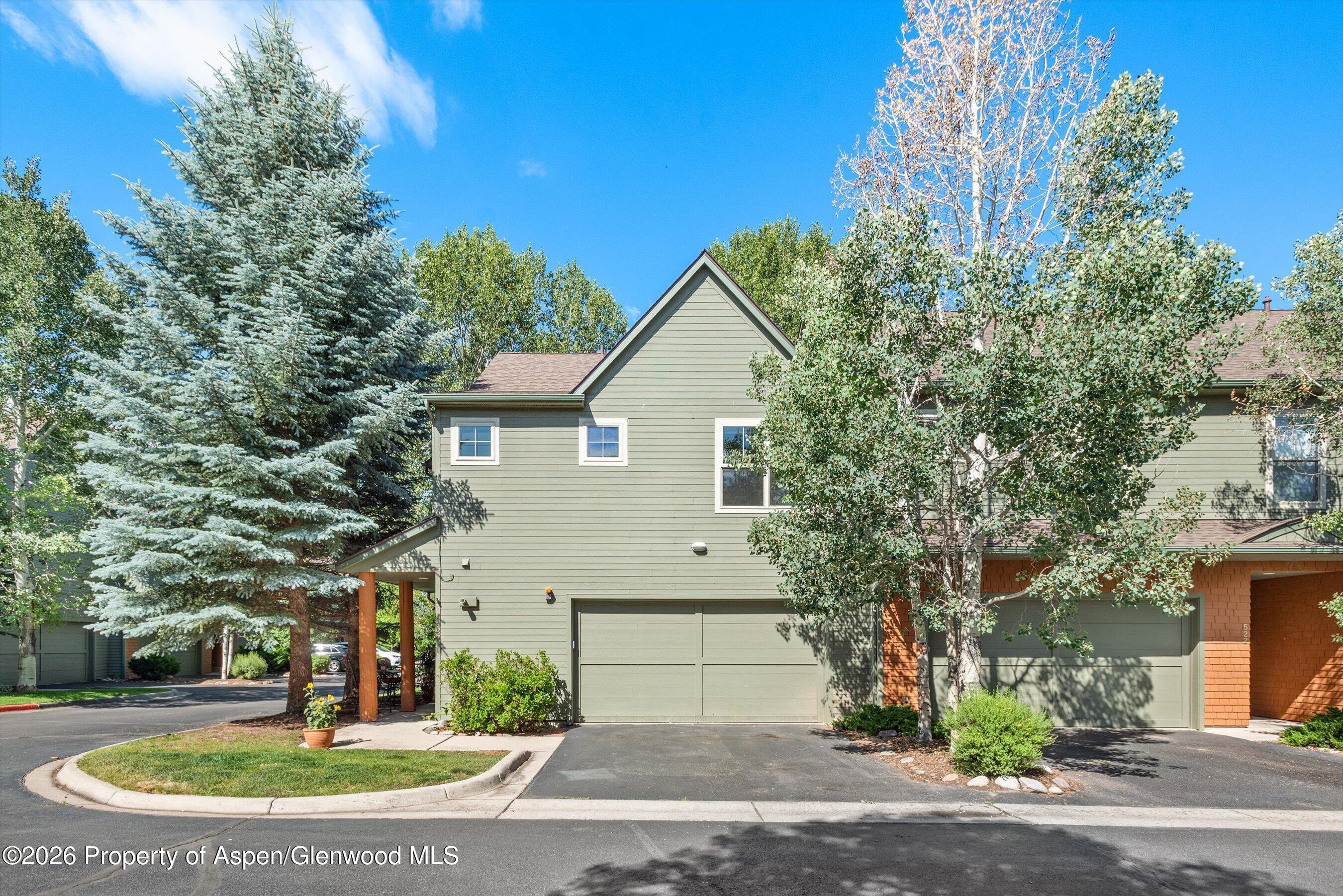 520 Evans Court — photo