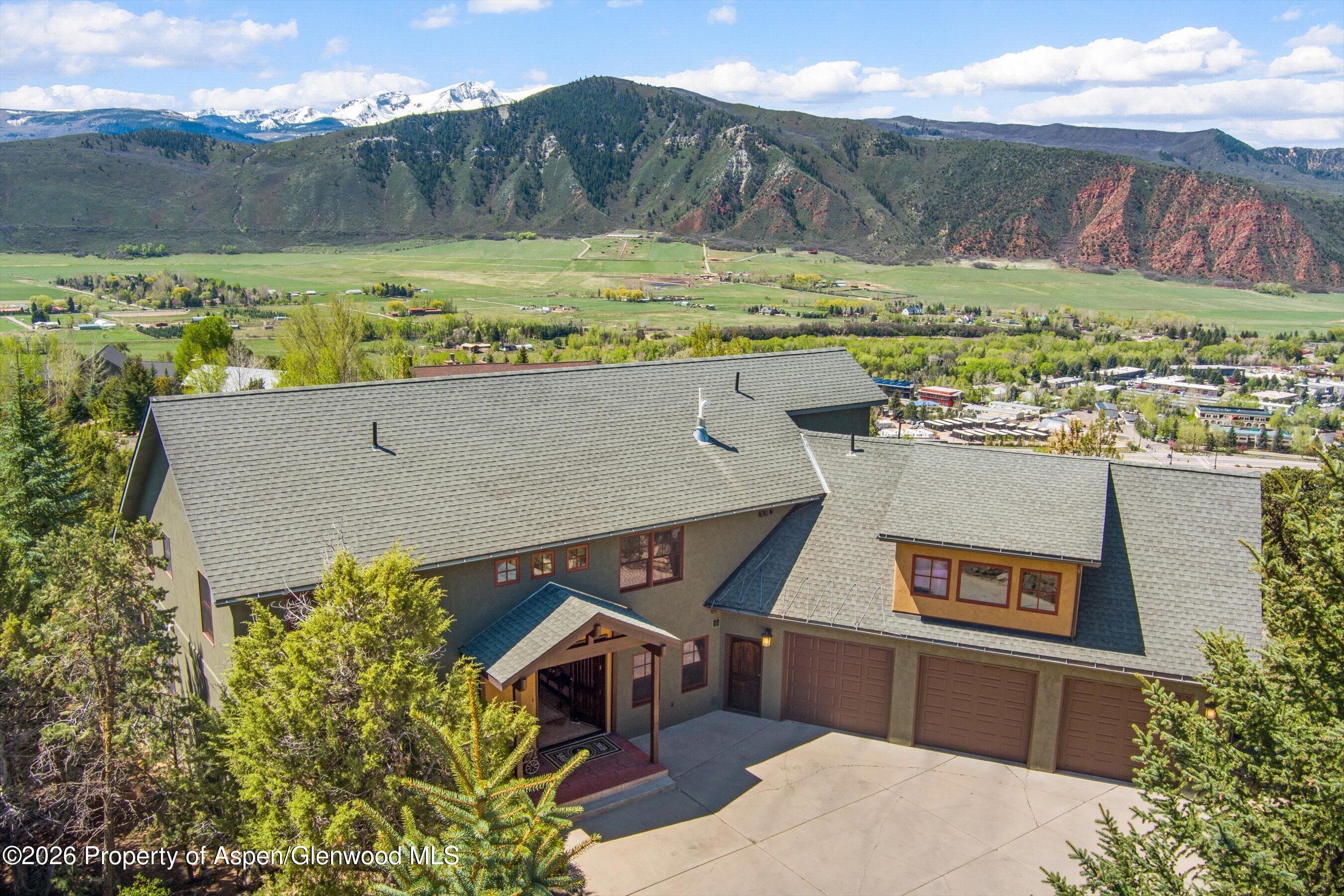 845 Hillcrest Drive — photo