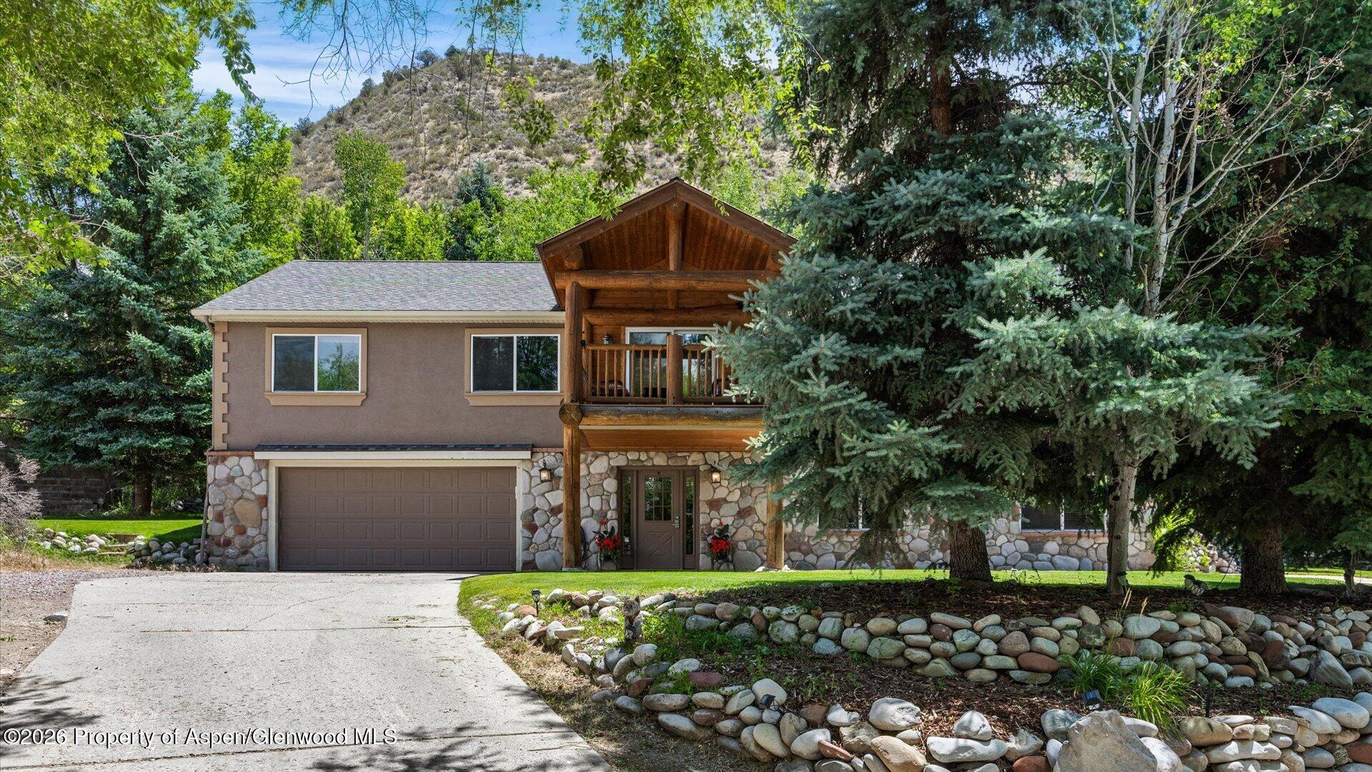 390 Jenny Place — photo