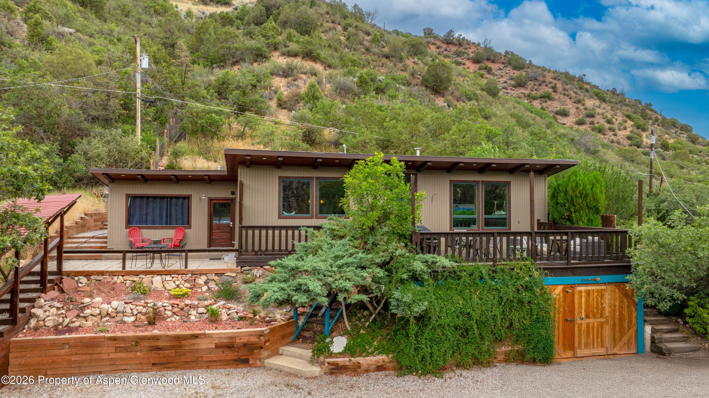 805 Red Mountain Drive — photo