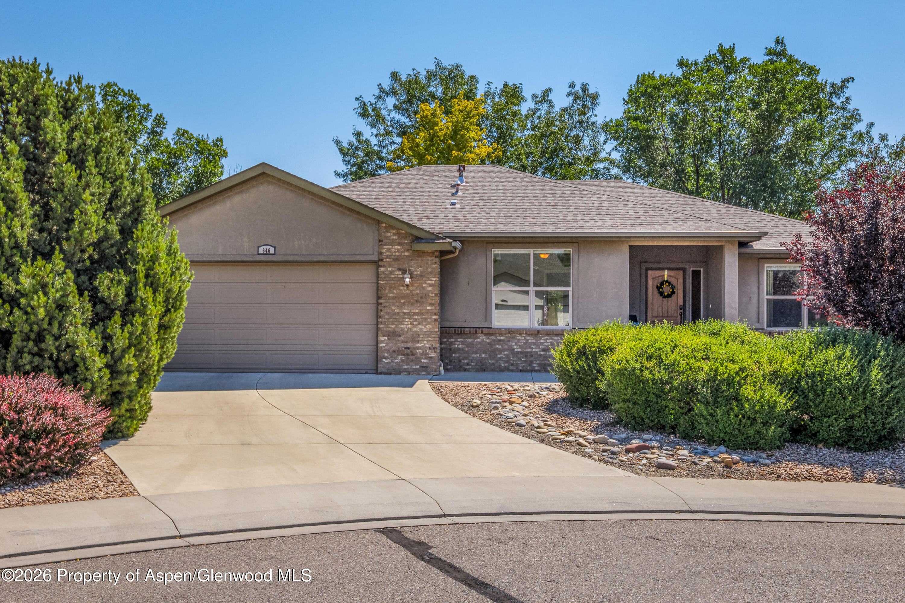 646 Pueblo Court — photo