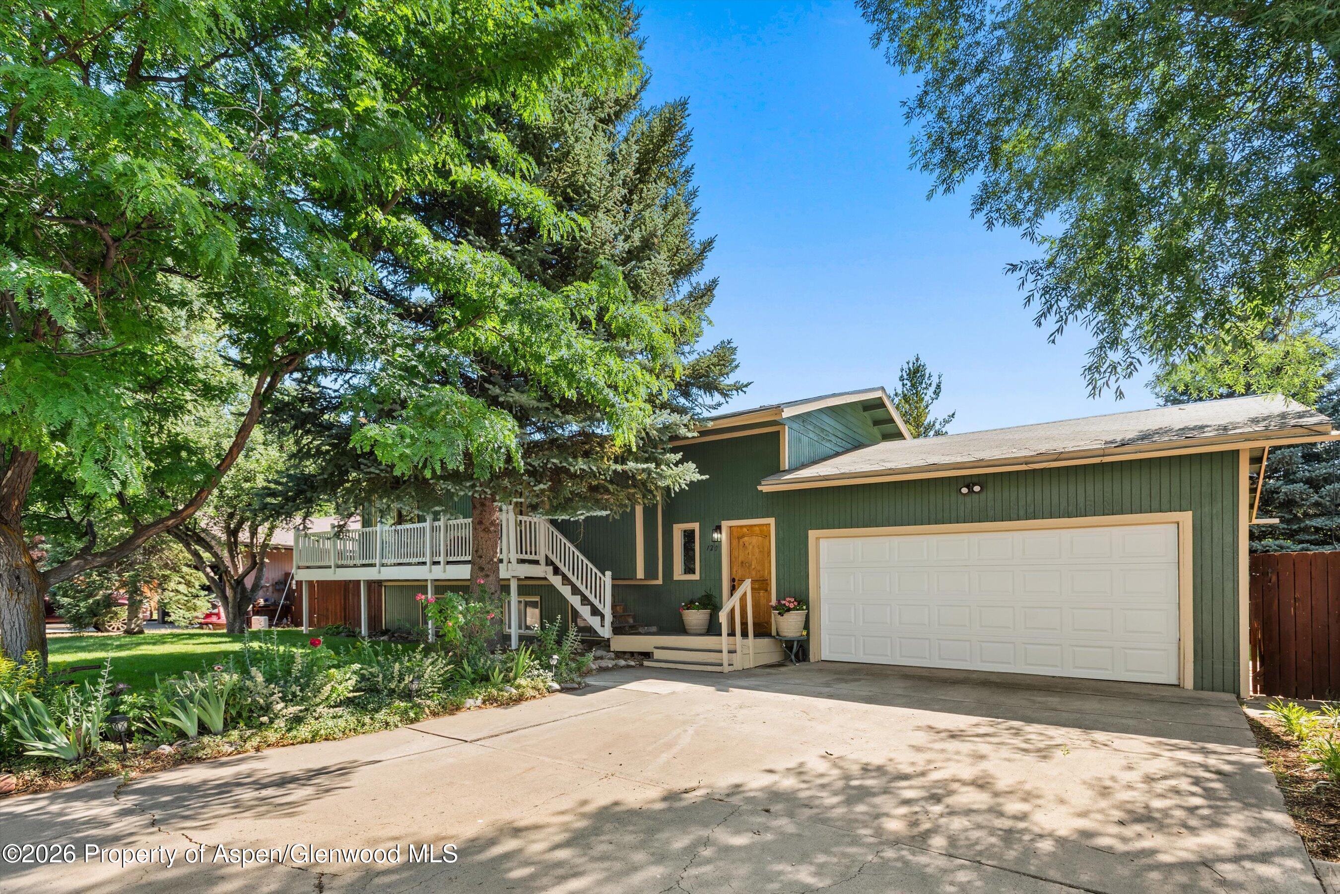 120 Arapahoe — photo