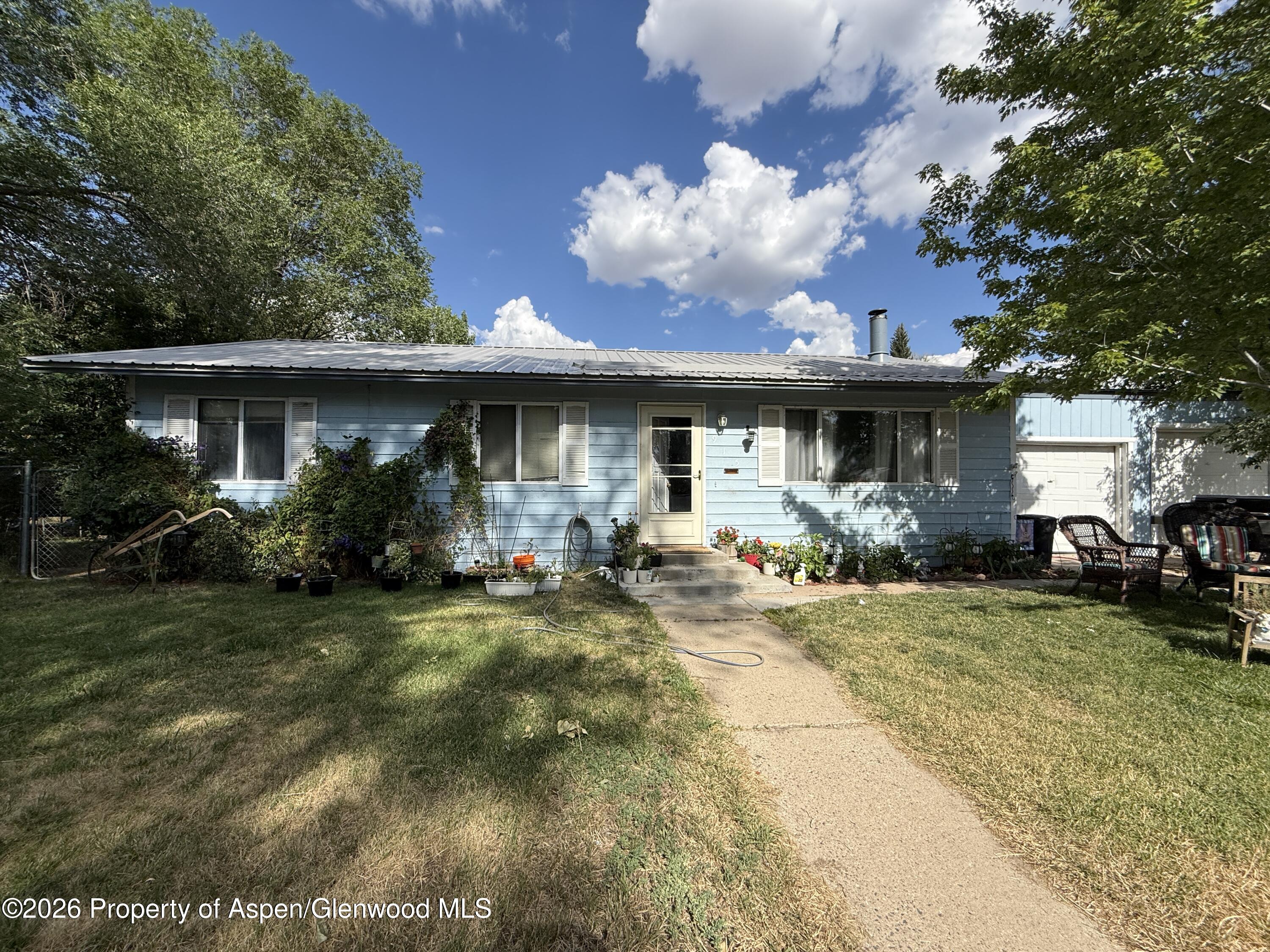 915 Washington Street — photo