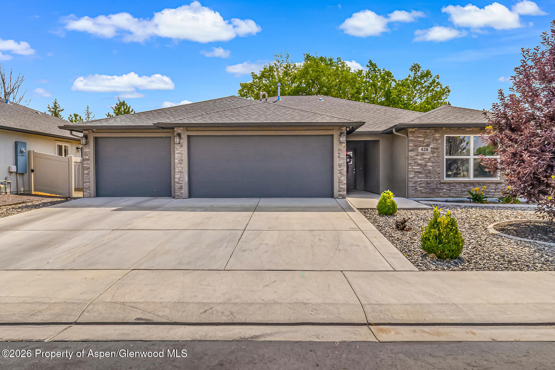 428 Fox Meadows Street — photo