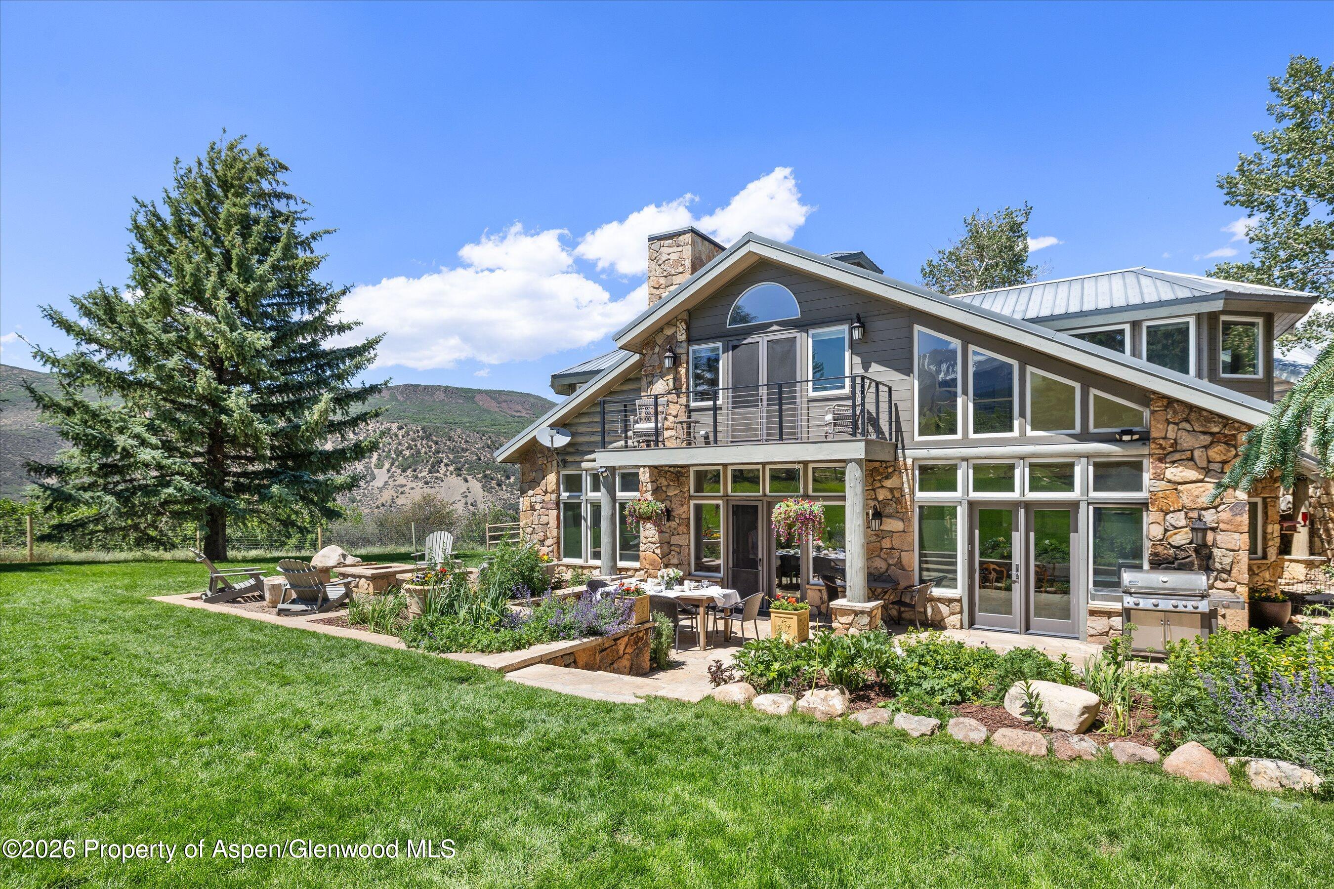 160 Spring Creek Road — photo