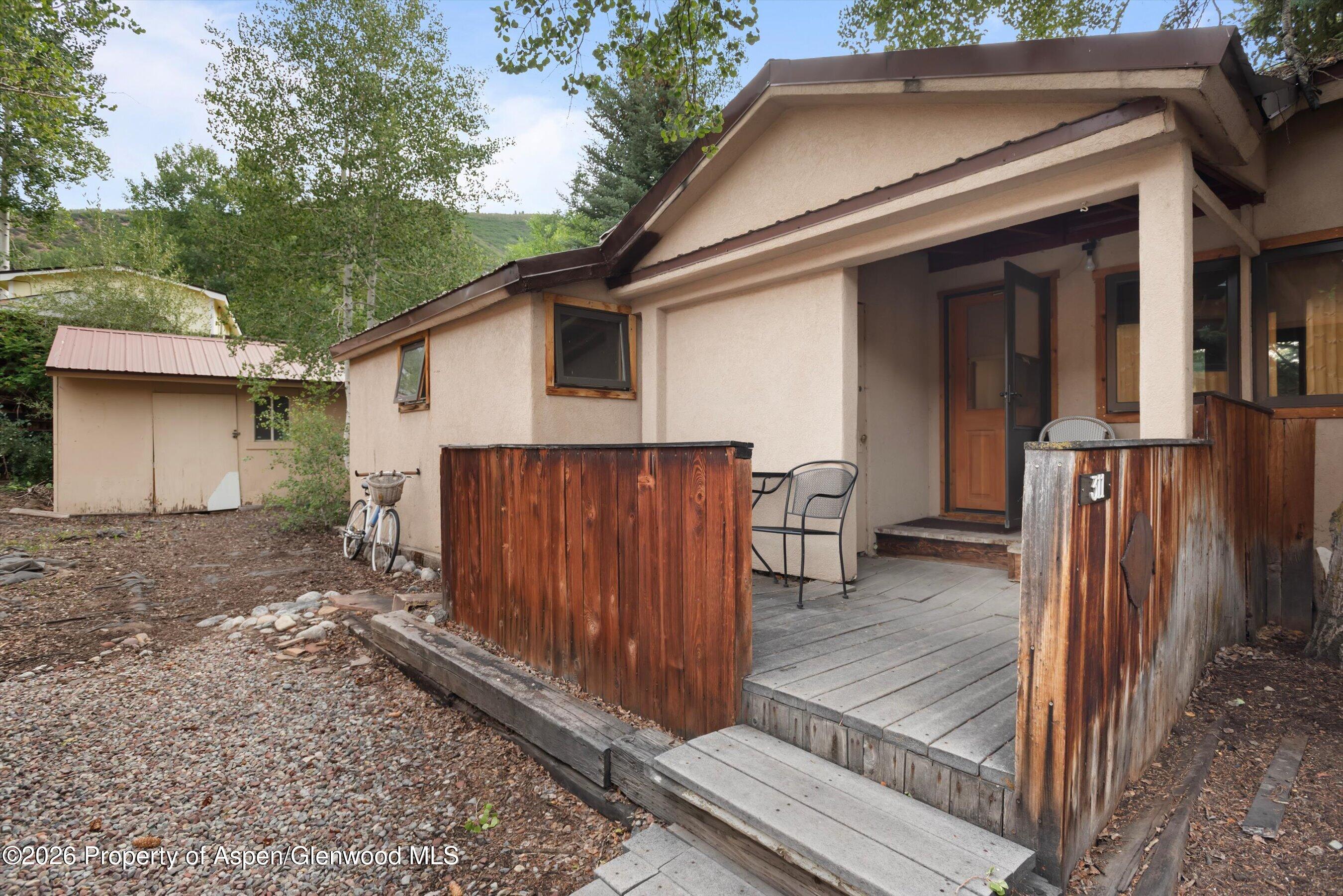 311 Oak Lane — photo