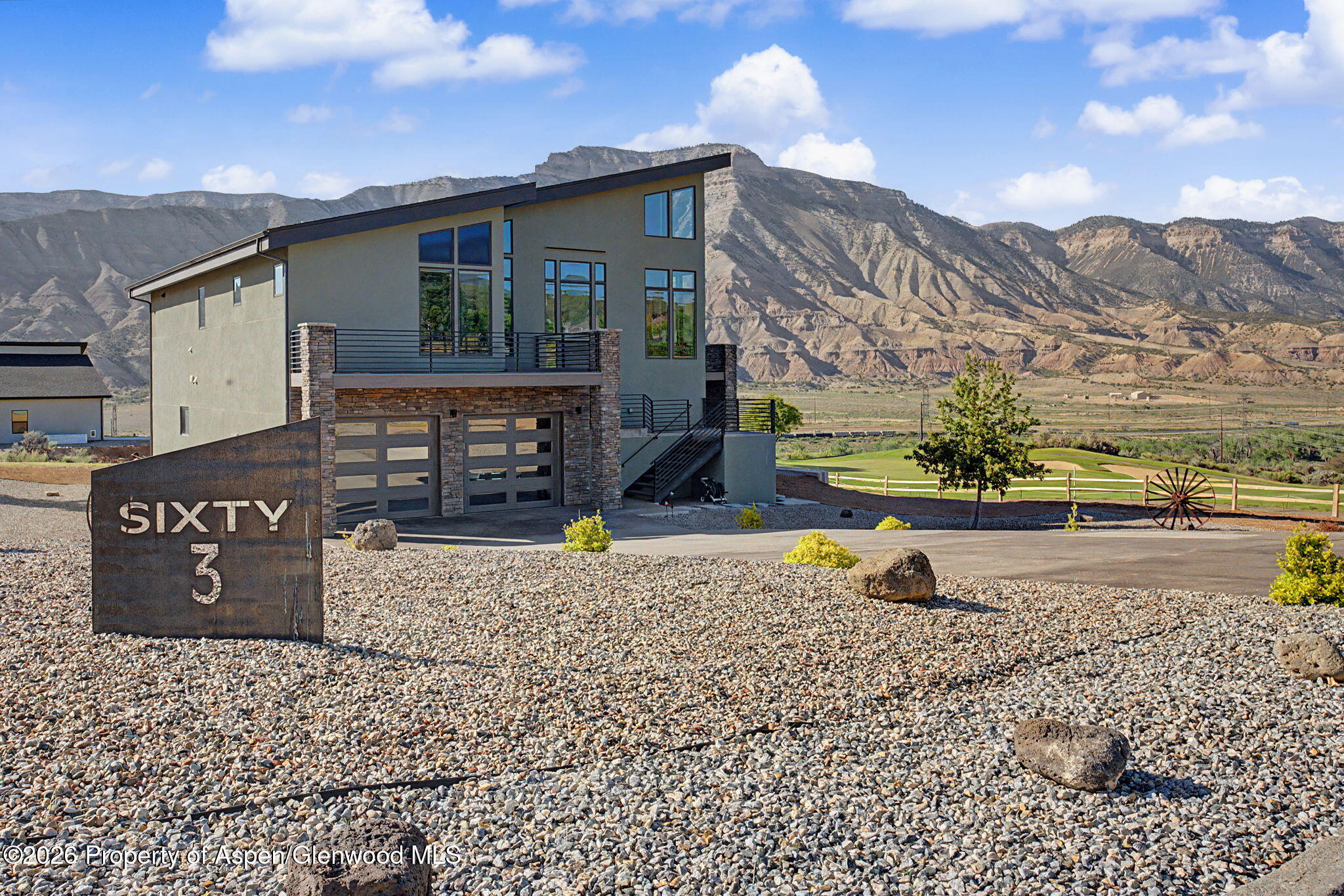 63 Meadow Creek Drive — photo